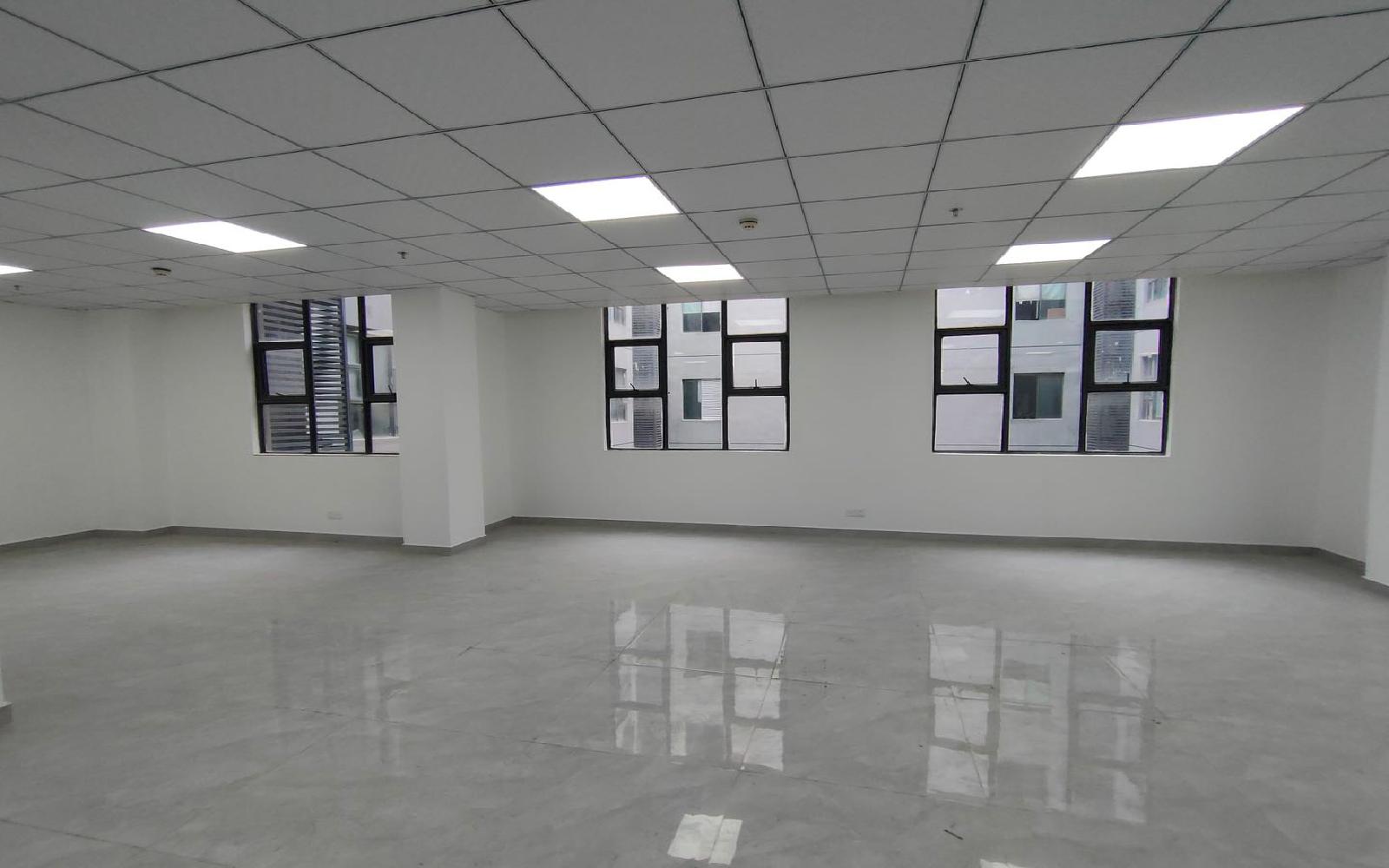 智恒产业园写字楼出租230平米精装办公室69元/m².月