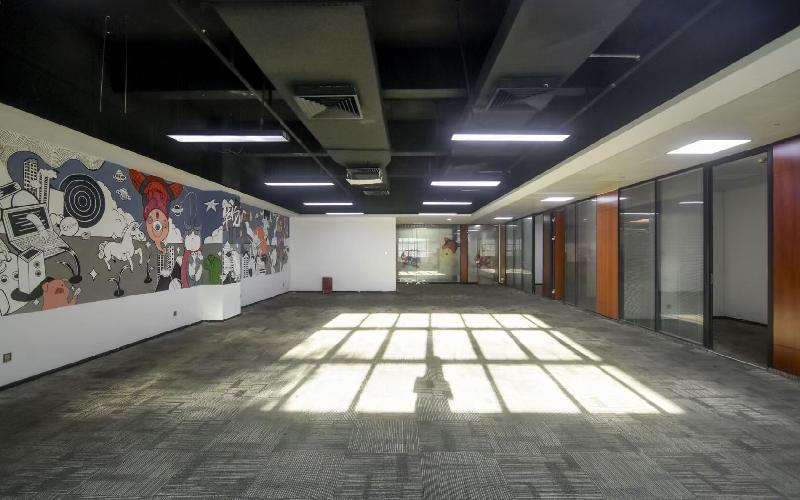 南山云谷创新产业园（一期）写字楼出租533平米精装办公室65元/m².月