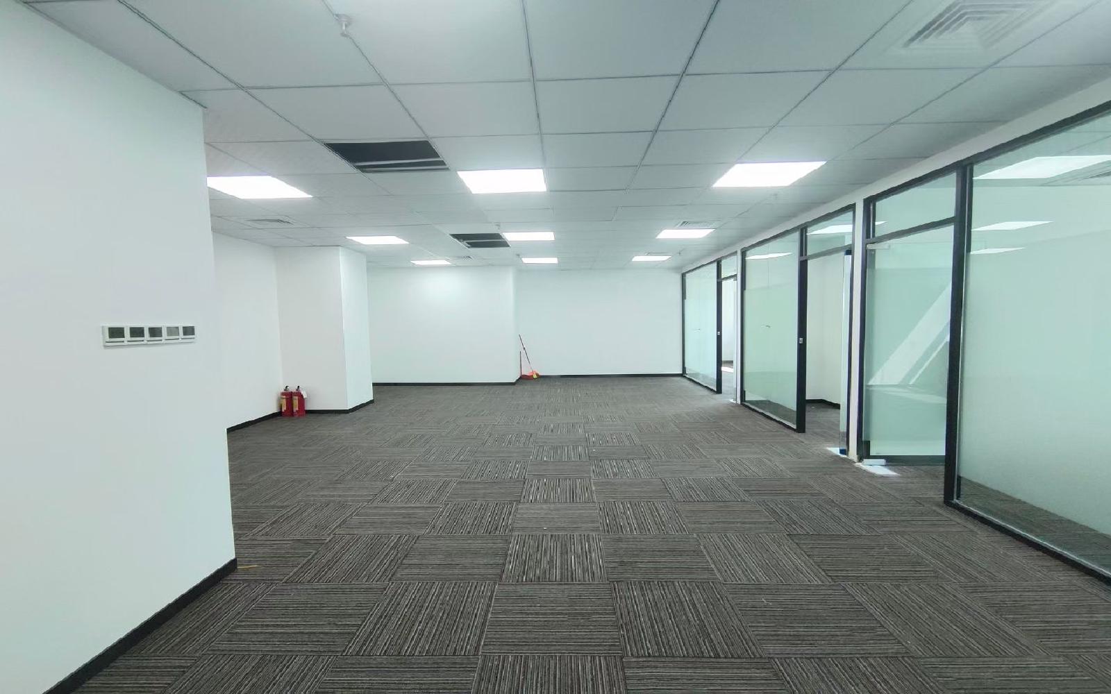 曙光科技大厦写字楼出租168.6平米精装办公室140元/m².月