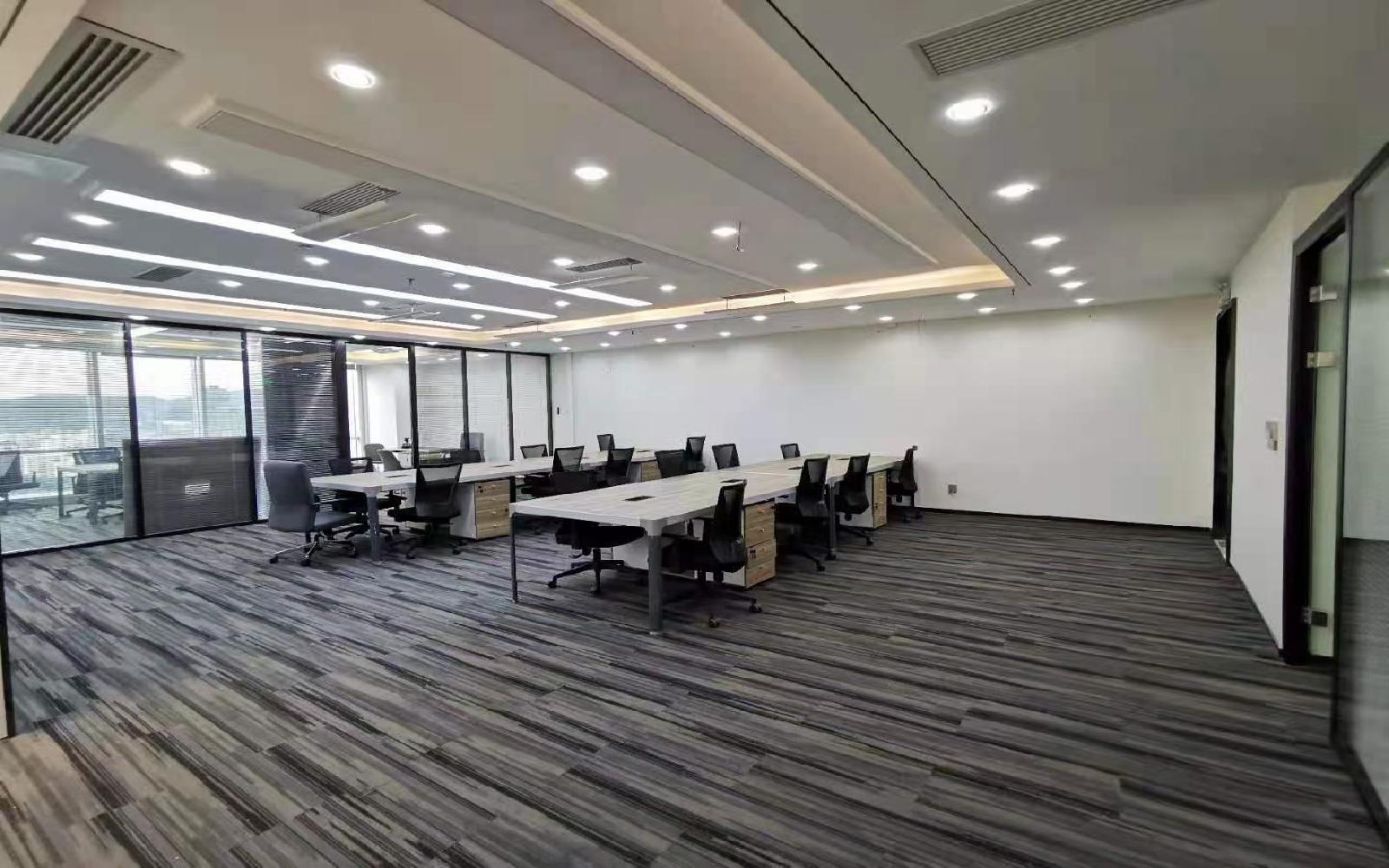 华润城大冲商务中心写字楼出租372平米精装办公室80元/m².月