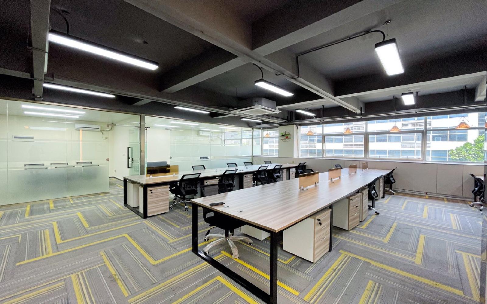 南山软件园写字楼出租348平米精装办公室70元/m².月