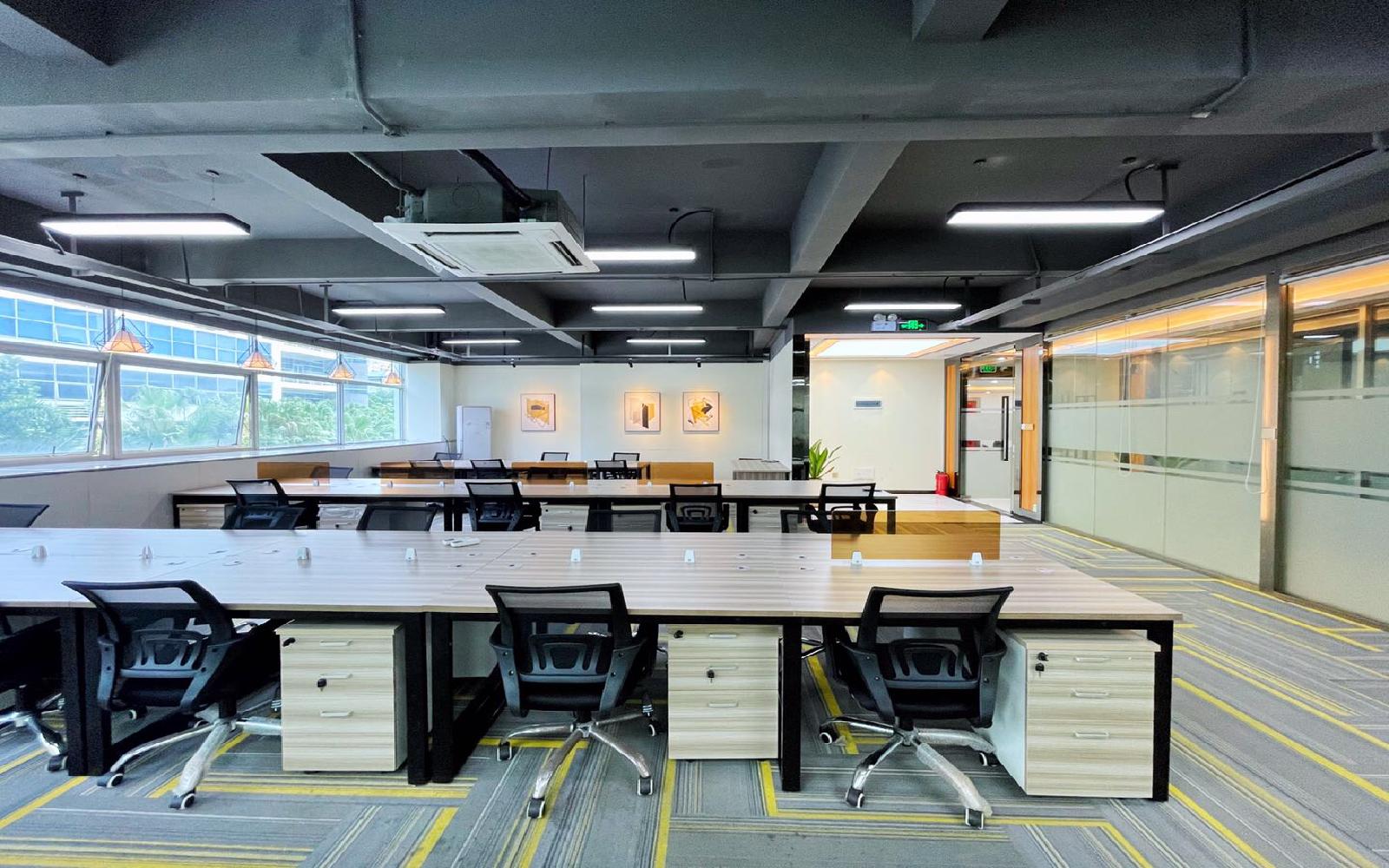 南山软件园写字楼出租348平米精装办公室70元/m².月