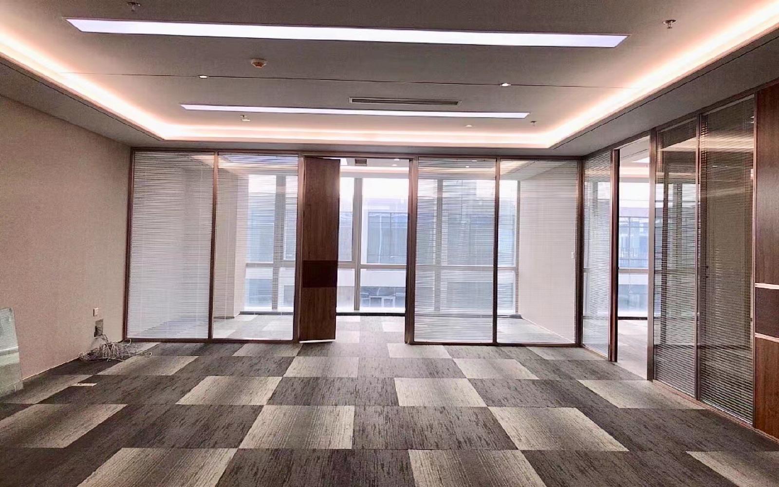 中电照明大厦写字楼出租699平米豪装办公室90元/m².月