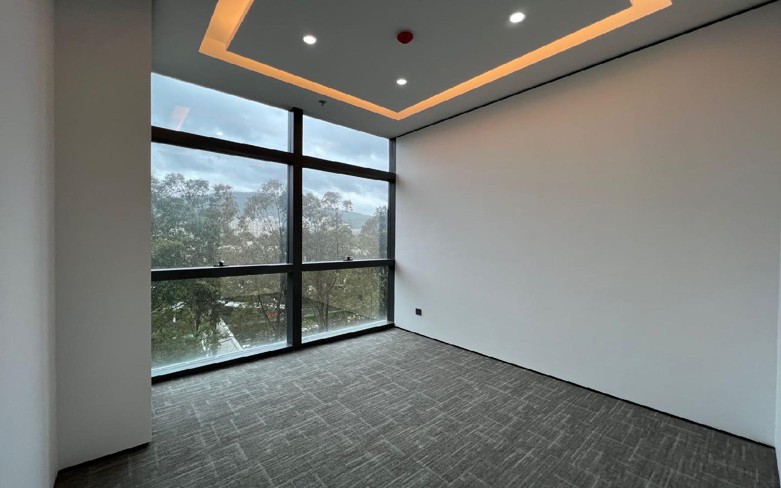 绿景广场写字楼出租460平米精装办公室98元/m².月
