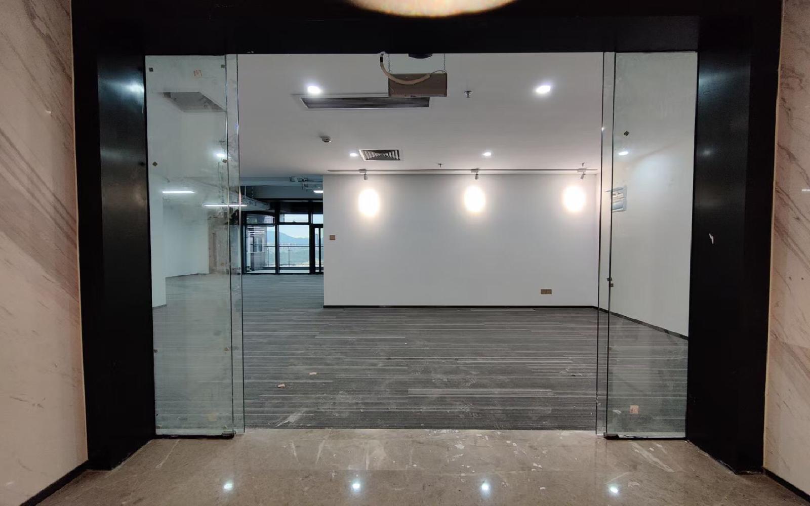 南头城莲花广场写字楼出租1376平米精装办公室110元/m².月