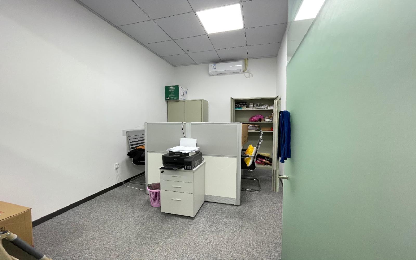 南山云谷创新产业园（一期）写字楼出租253平米精装办公室70元/m².月