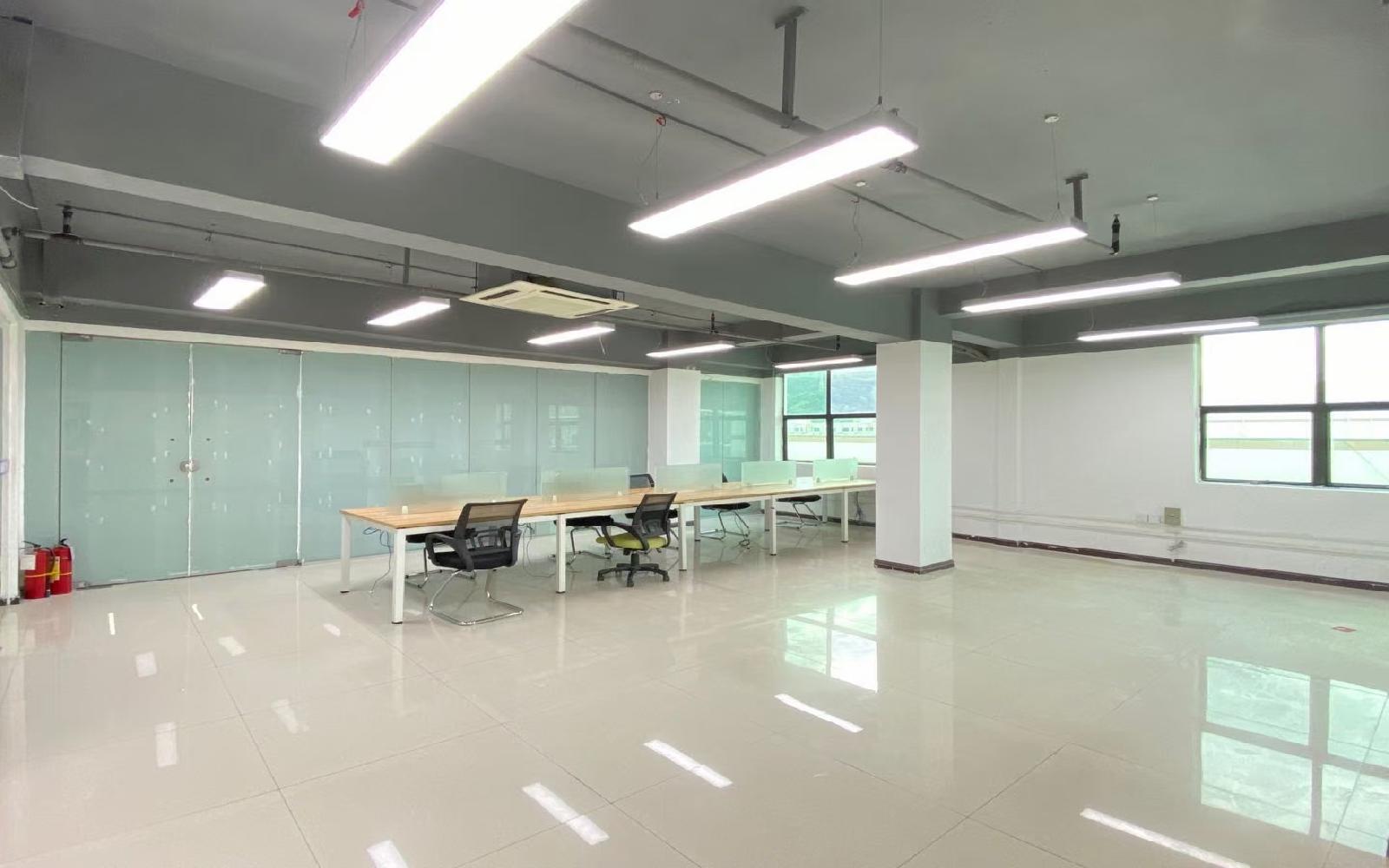 南山云谷创新产业园（二期）写字楼出租280平米精装办公室58元/m².月