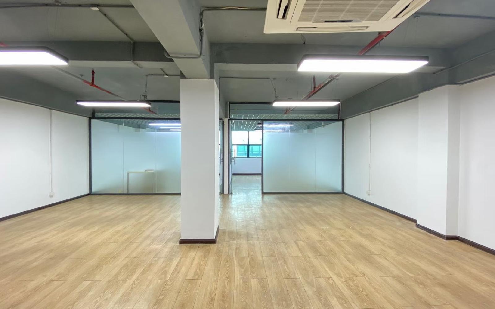 南山云谷创新产业园（二期）写字楼出租206平米精装办公室58元/m².月