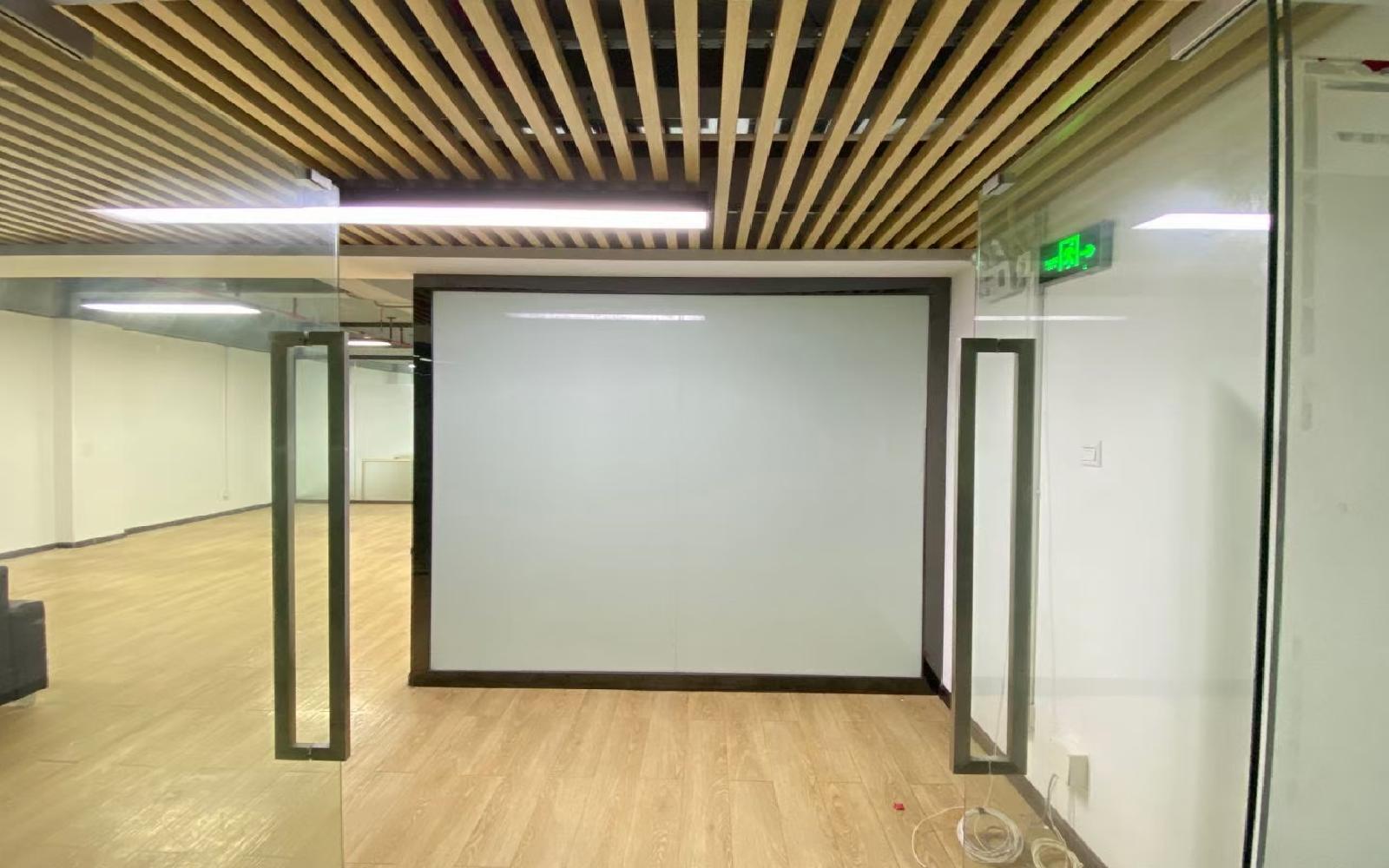 南山云谷创新产业园（二期）写字楼出租206平米精装办公室58元/m².月