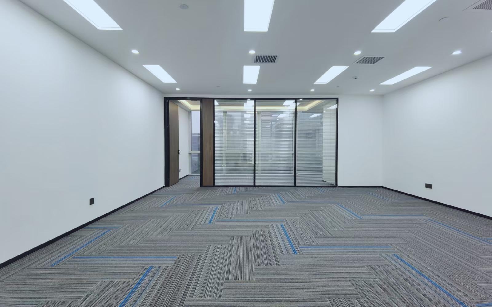 华润城大冲商务中心写字楼出租239平米精装办公室80元/m².月
