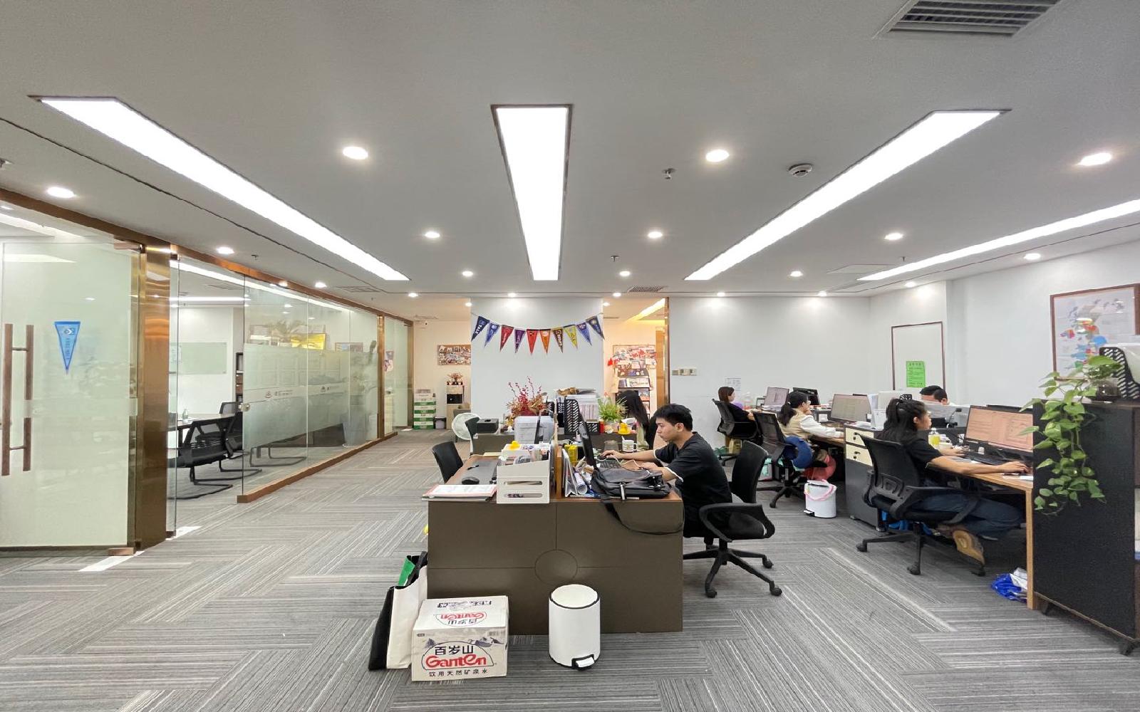 华润城大冲商务中心写字楼出租466平米精装办公室85元/m².月