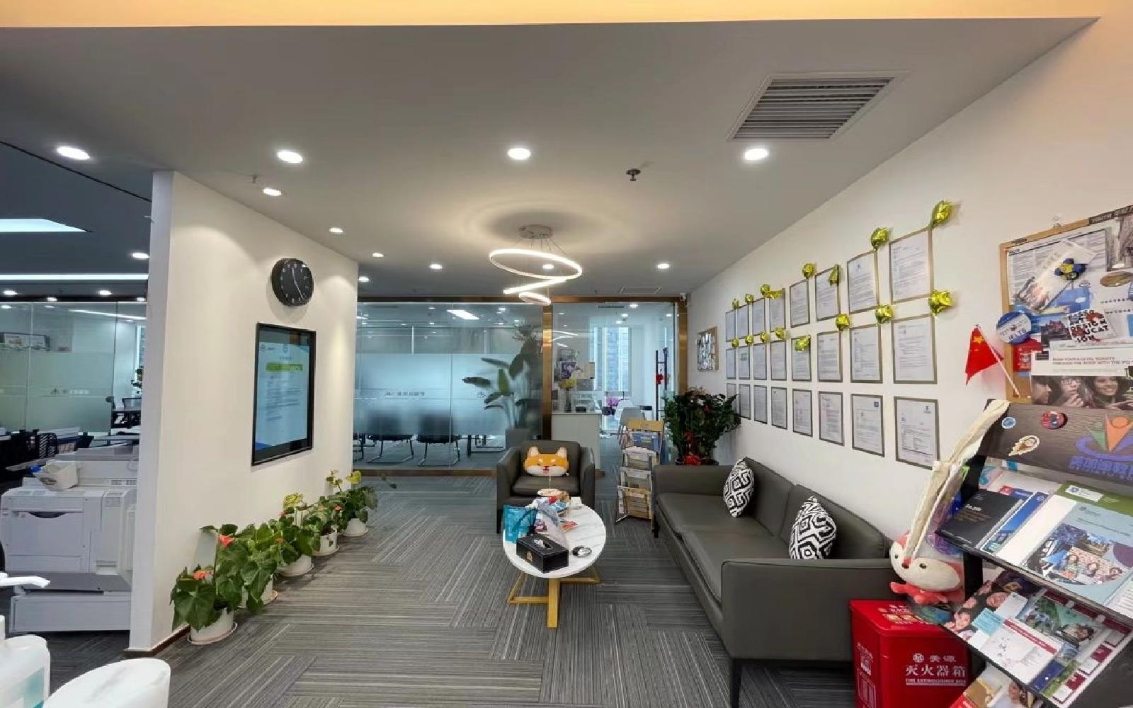 华润城大冲商务中心写字楼出租466平米精装办公室90元/m².月