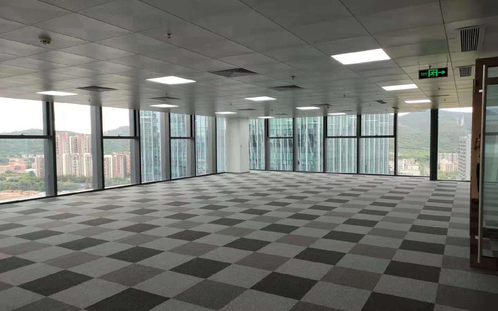 香缤金融中心写字楼出租358平米简装办公室135元/m².月