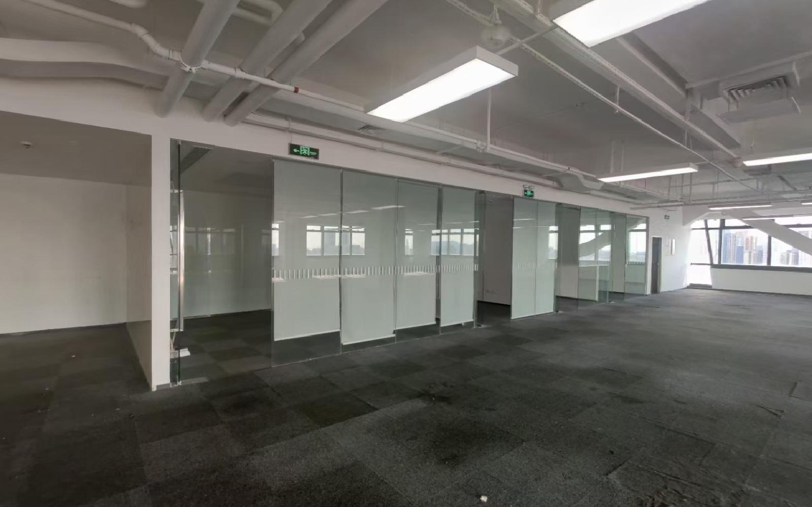 威盛科技大厦写字楼出租685平米精装办公室115元/m².月
