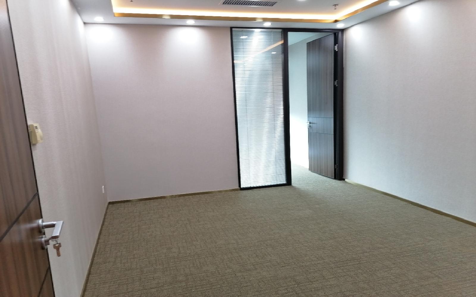 鹏润达商业广场写字楼出租588平米豪装办公室90元/m².月