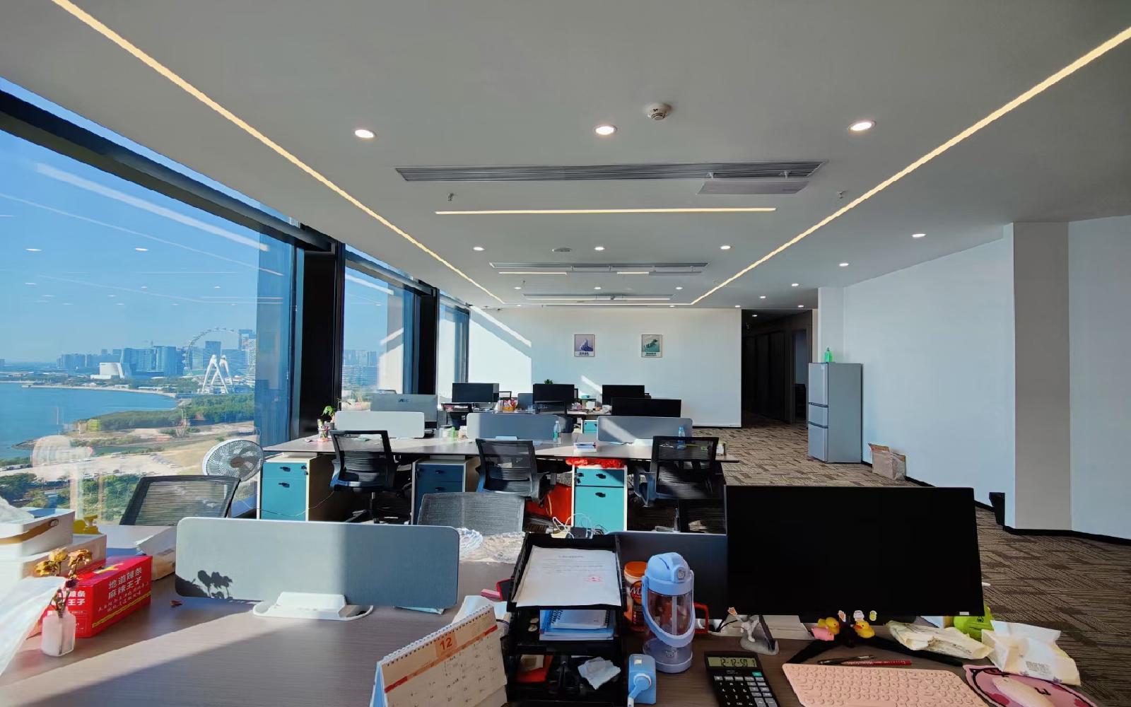 QFC恒裕前海金融中心写字楼出租667平米精装办公室128元/m².月