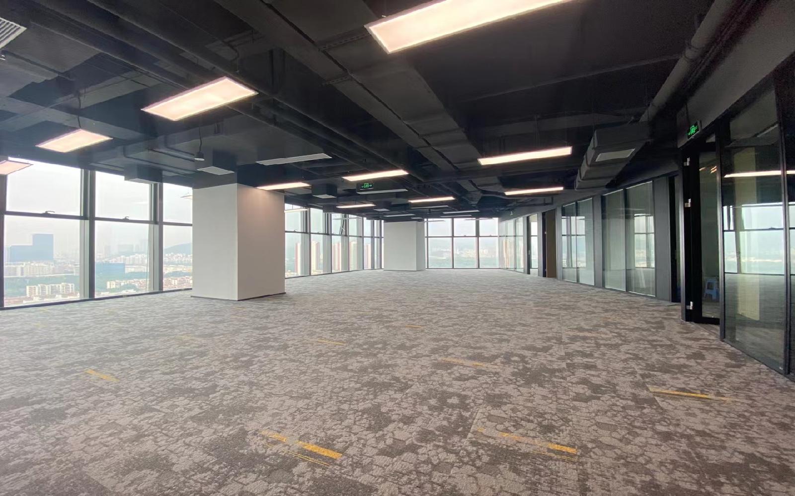 同方信息港写字楼出租463平米精装办公室135元/m².月
