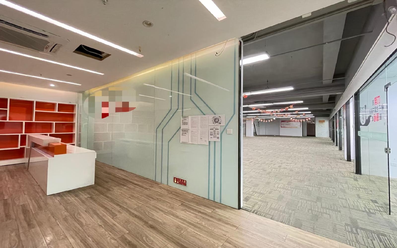 南山云谷创新产业园（二期）写字楼出租729平米精装办公室65元/m².月