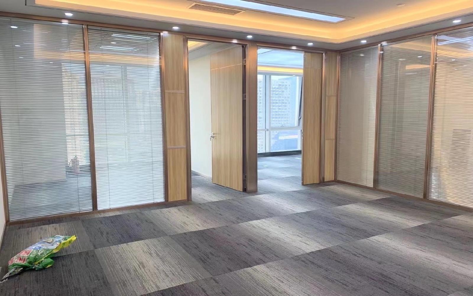 香江金融中心写字楼出租289平米豪装办公室140元/m².月