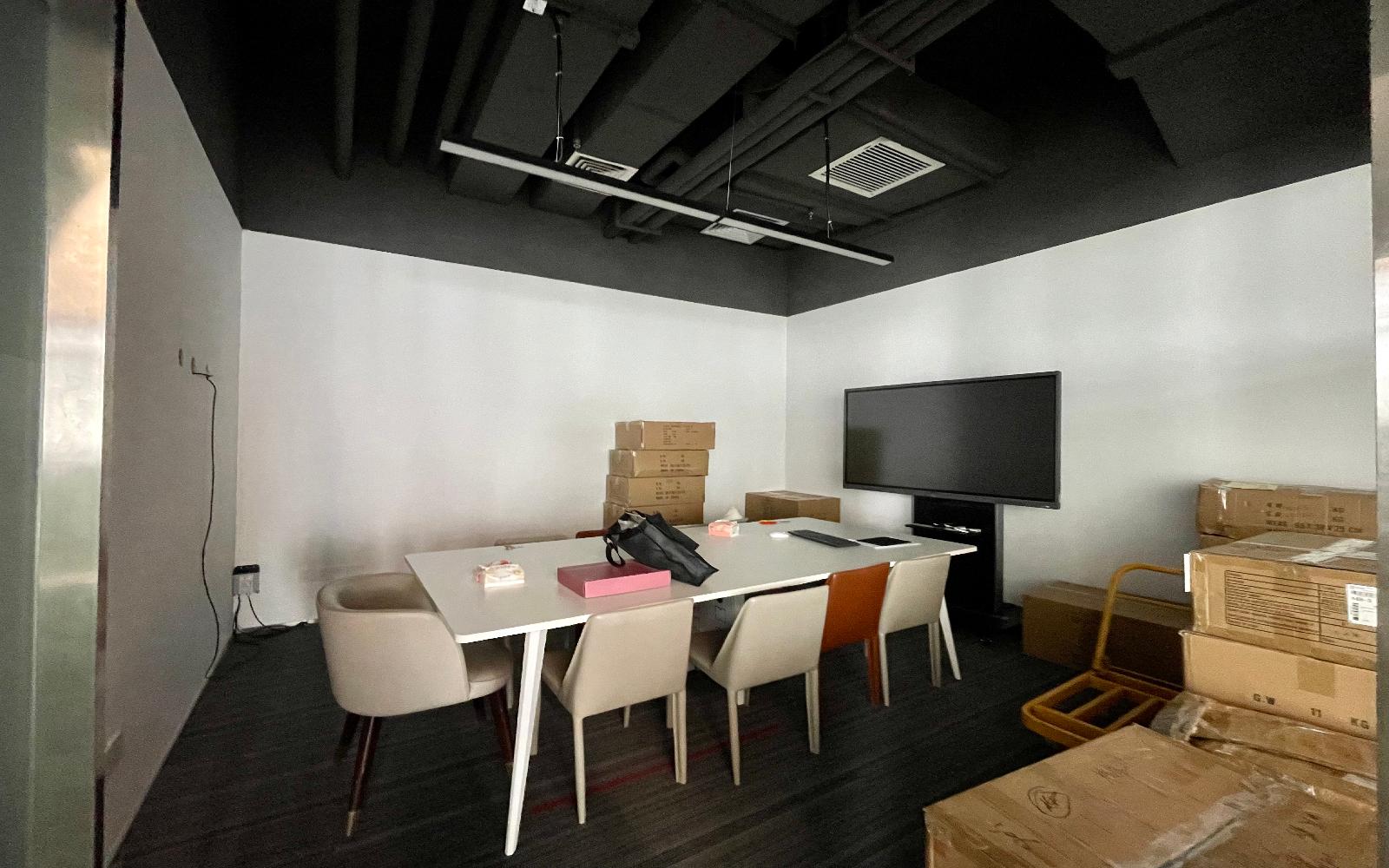 深国际前海颐都大厦写字楼出租258.19平米精装办公室135元/m².月