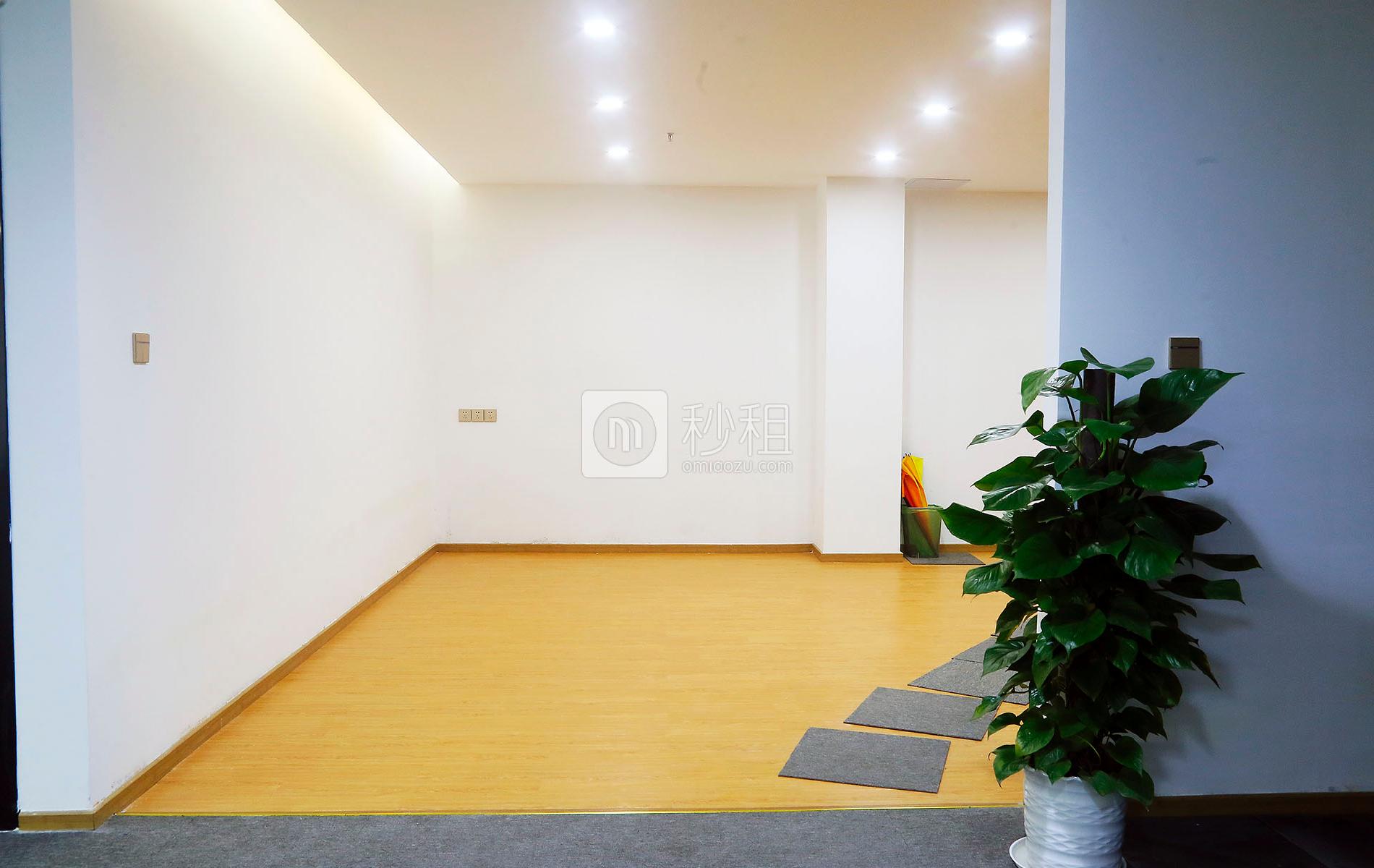 云谷创新产业园（二期）写字楼出租587平米精装办公室120元/m².月
