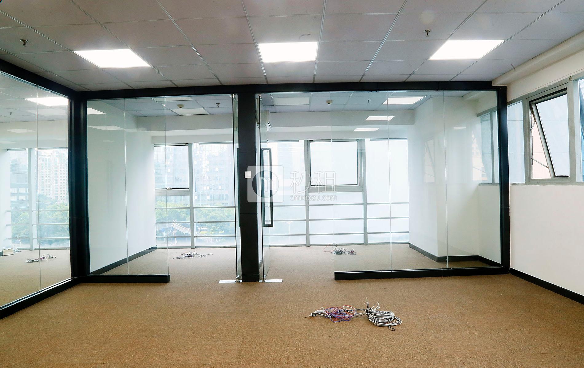 金润大厦写字楼出租158平米精装办公室115元/m².月