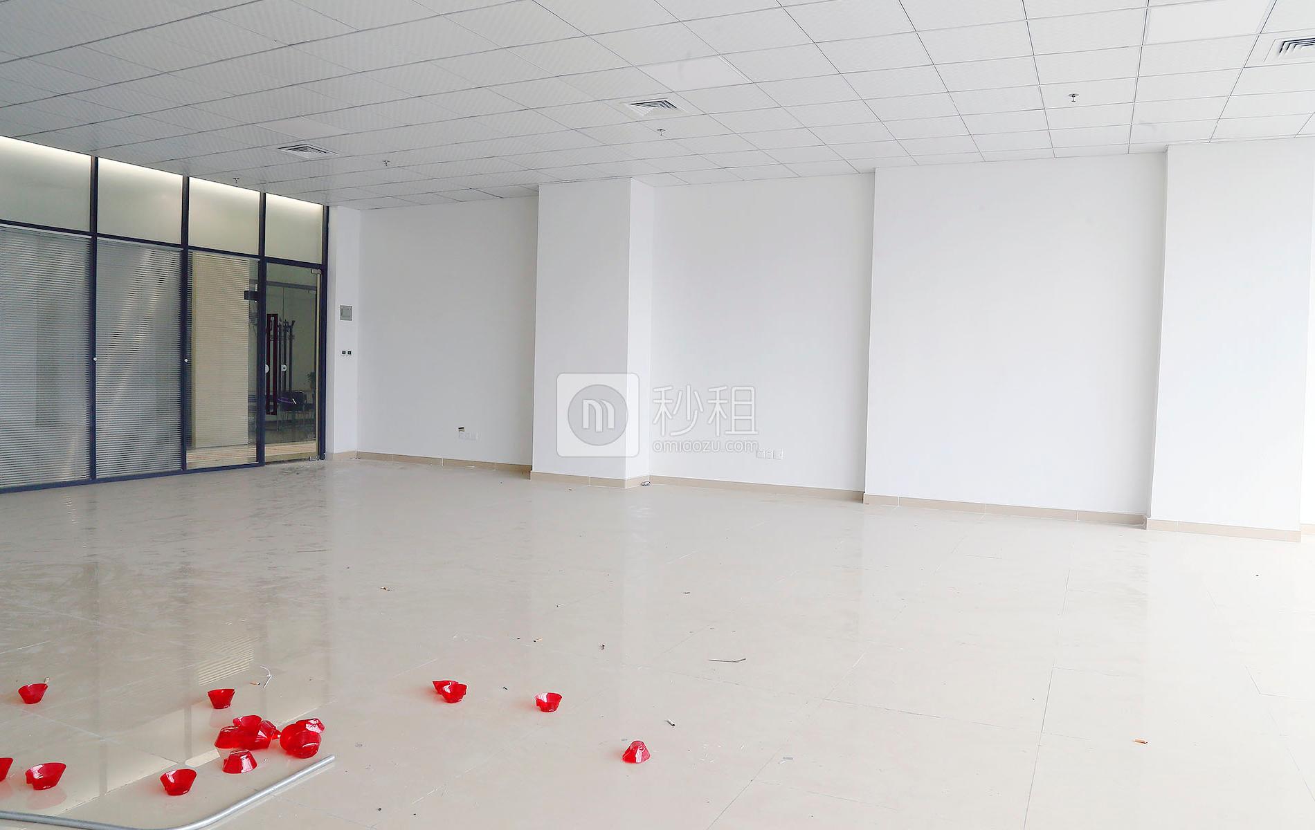 政商中心写字楼出租380平米简装办公室68元/m².月