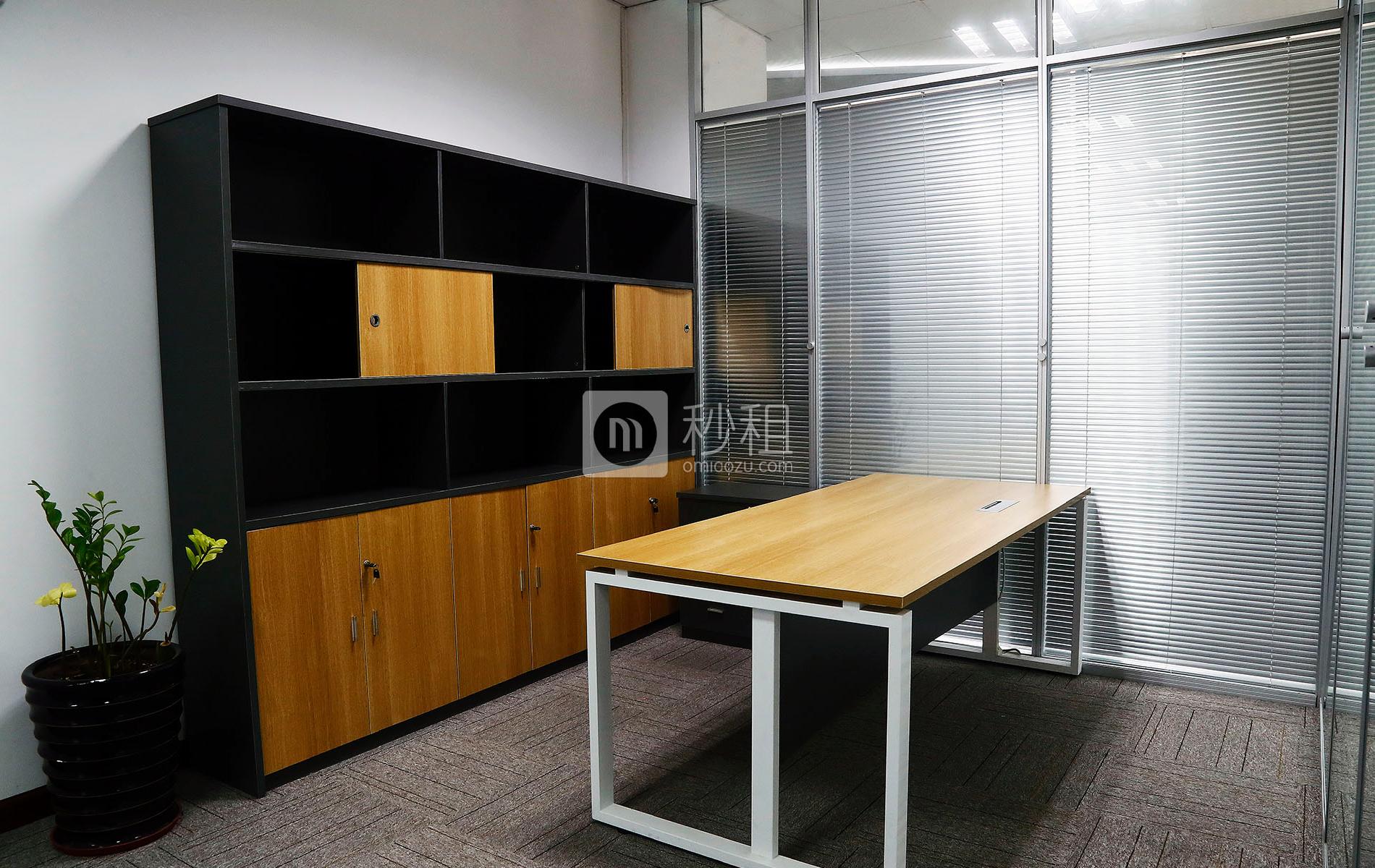 国人通信大厦写字楼出租358平米精装办公室120元/m².月