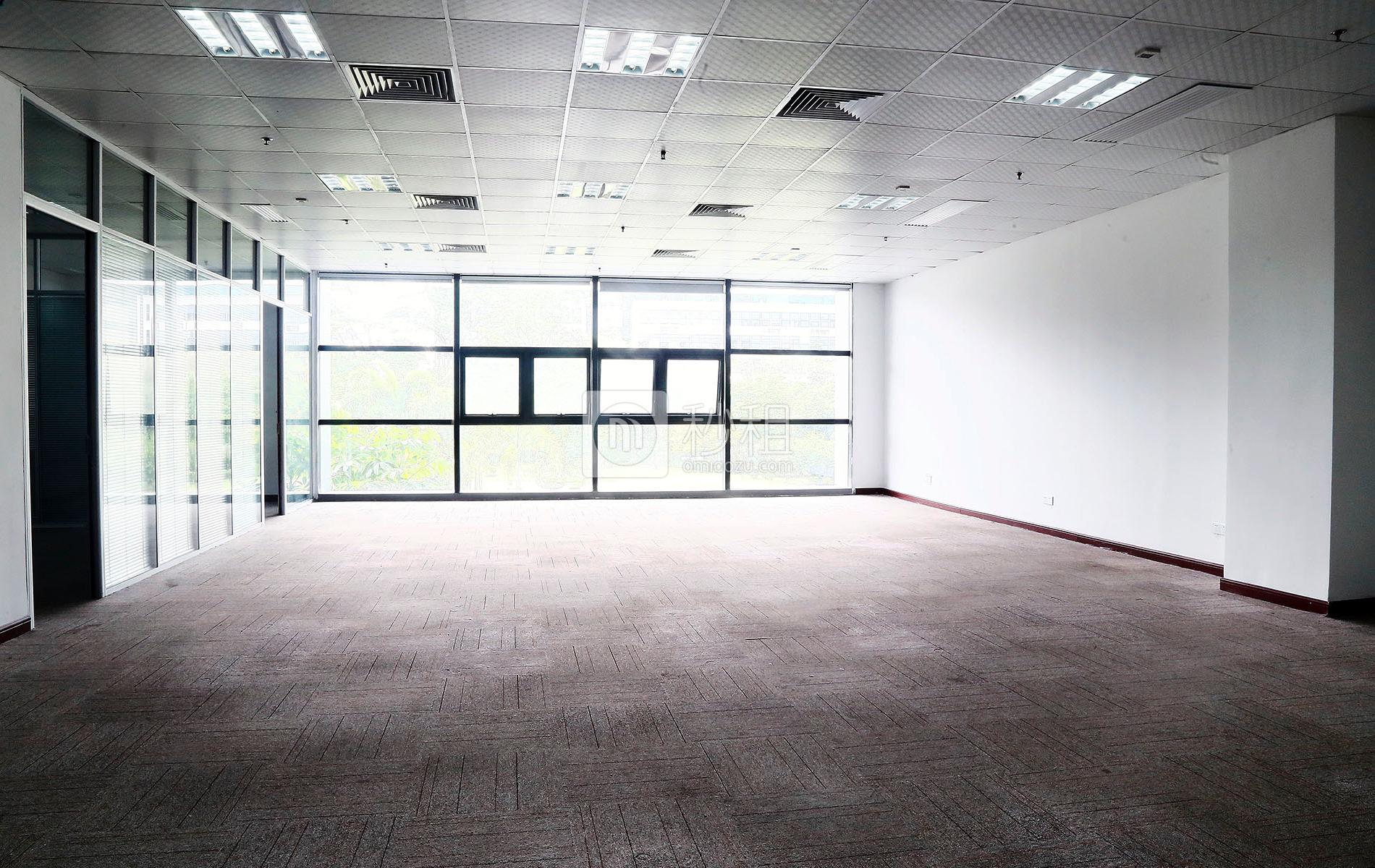 国人通信大厦写字楼出租392平米精装办公室120元/m².月