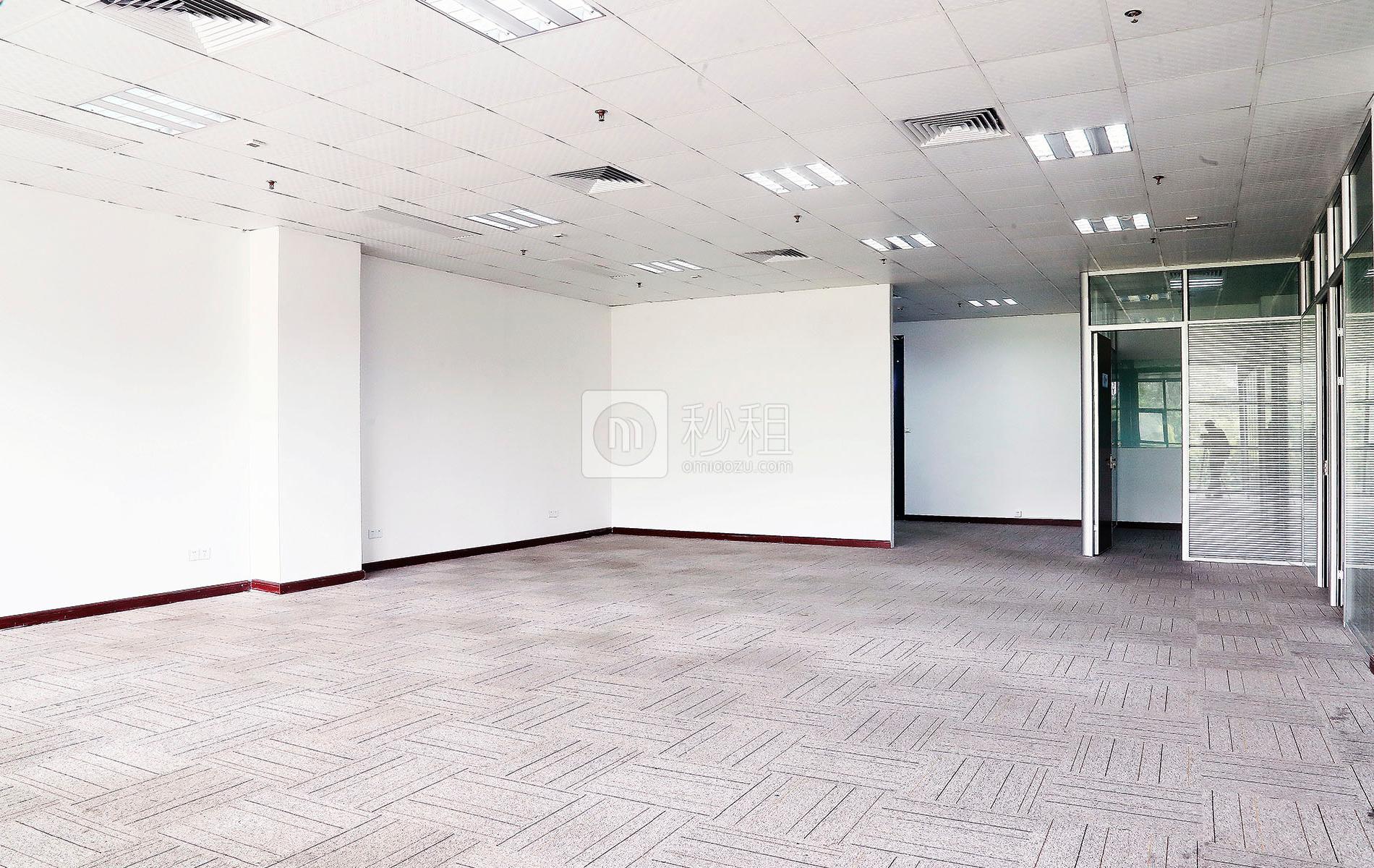 国人通信大厦写字楼出租392平米精装办公室120元/m².月
