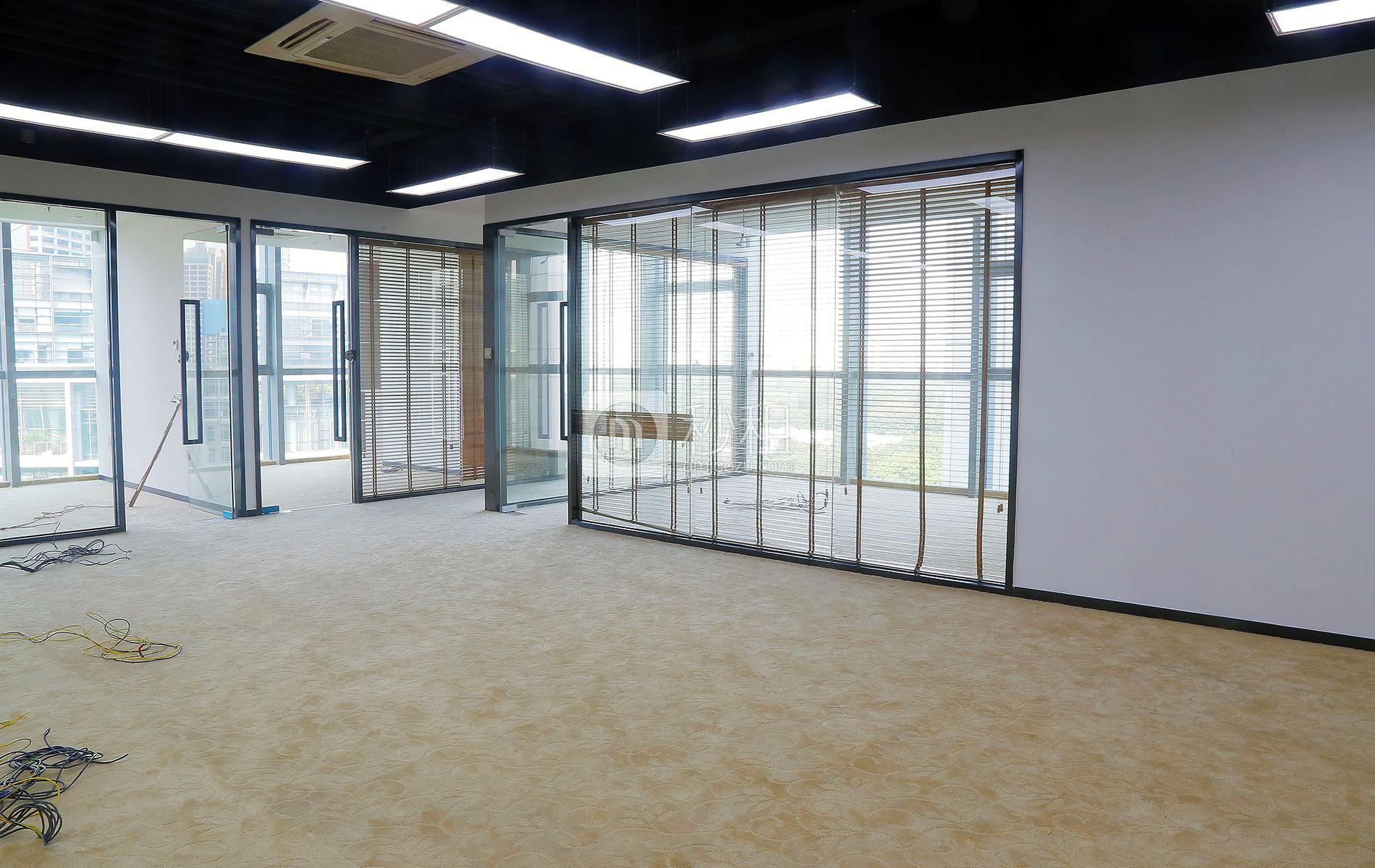 迈科龙大厦写字楼出租328平米精装办公室160元/m².月