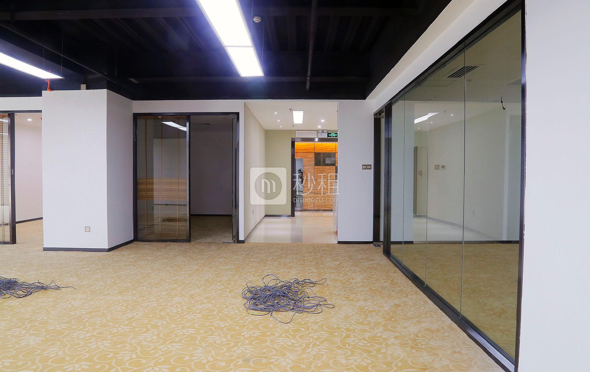 迈科龙大厦写字楼出租488平米精装办公室147元/m².月