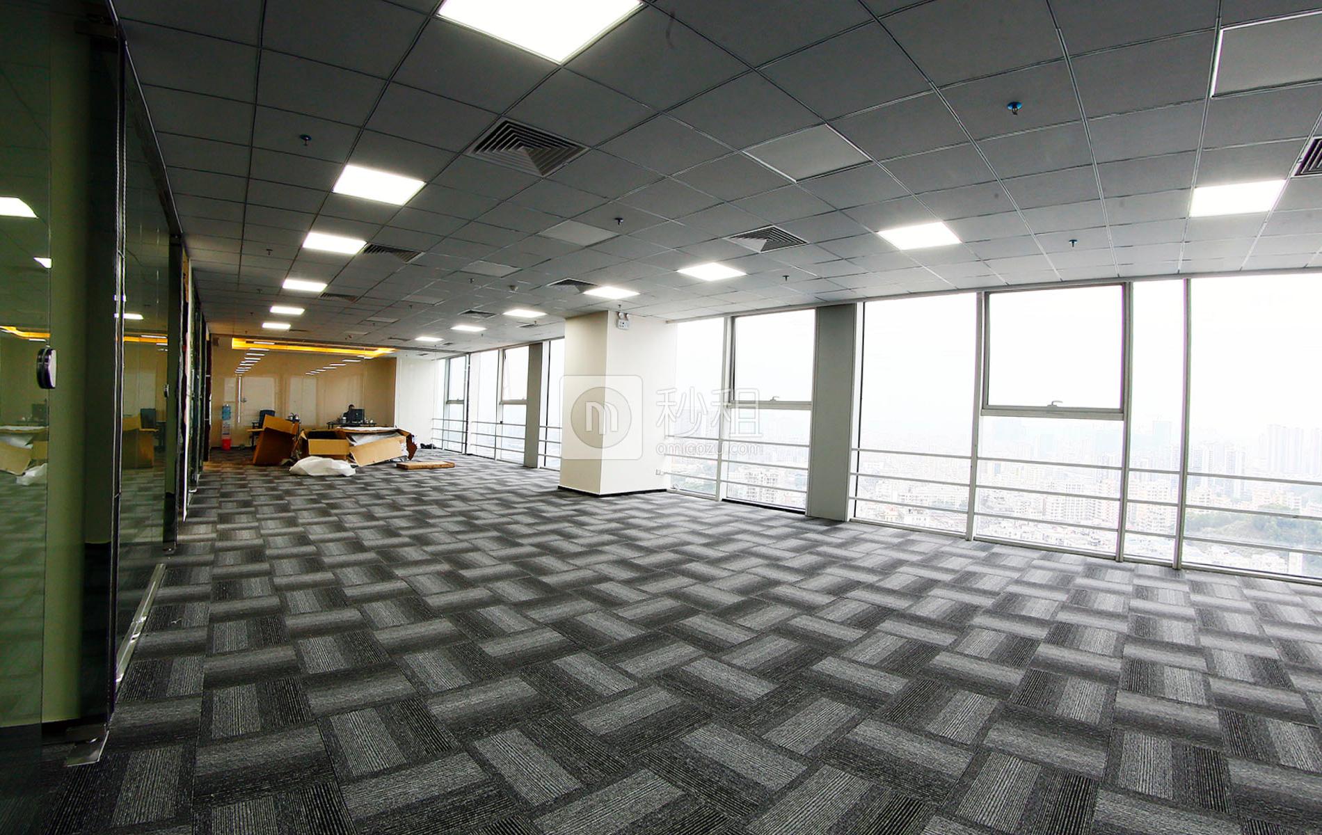 星河WORLD（一期）写字楼出租636平米精装办公室130元/m².月