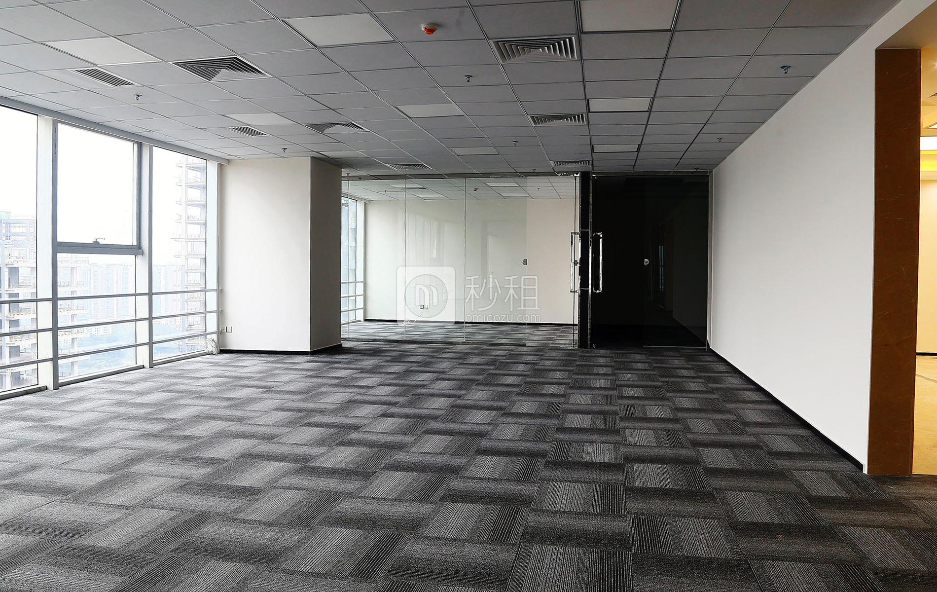 星河WORLD（一期）写字楼出租754平米精装办公室120元/m².月