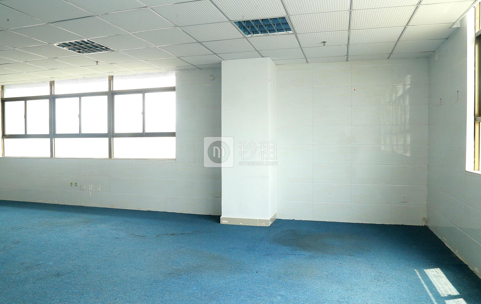 鸿华中心写字楼出租106平米简装办公室62元/m².月
