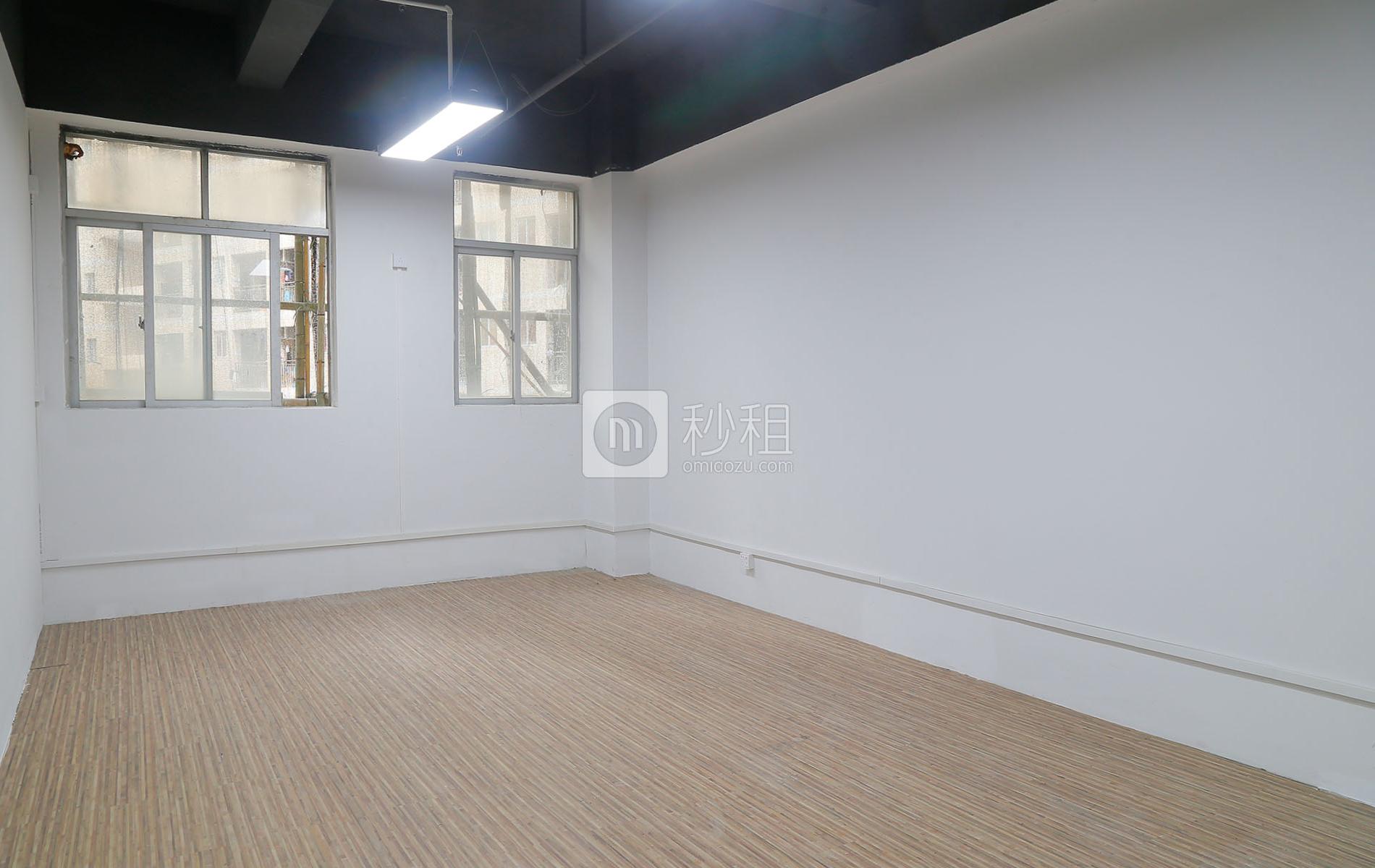 前沿商务空间写字楼出租300平米精装办公室75元/m².月