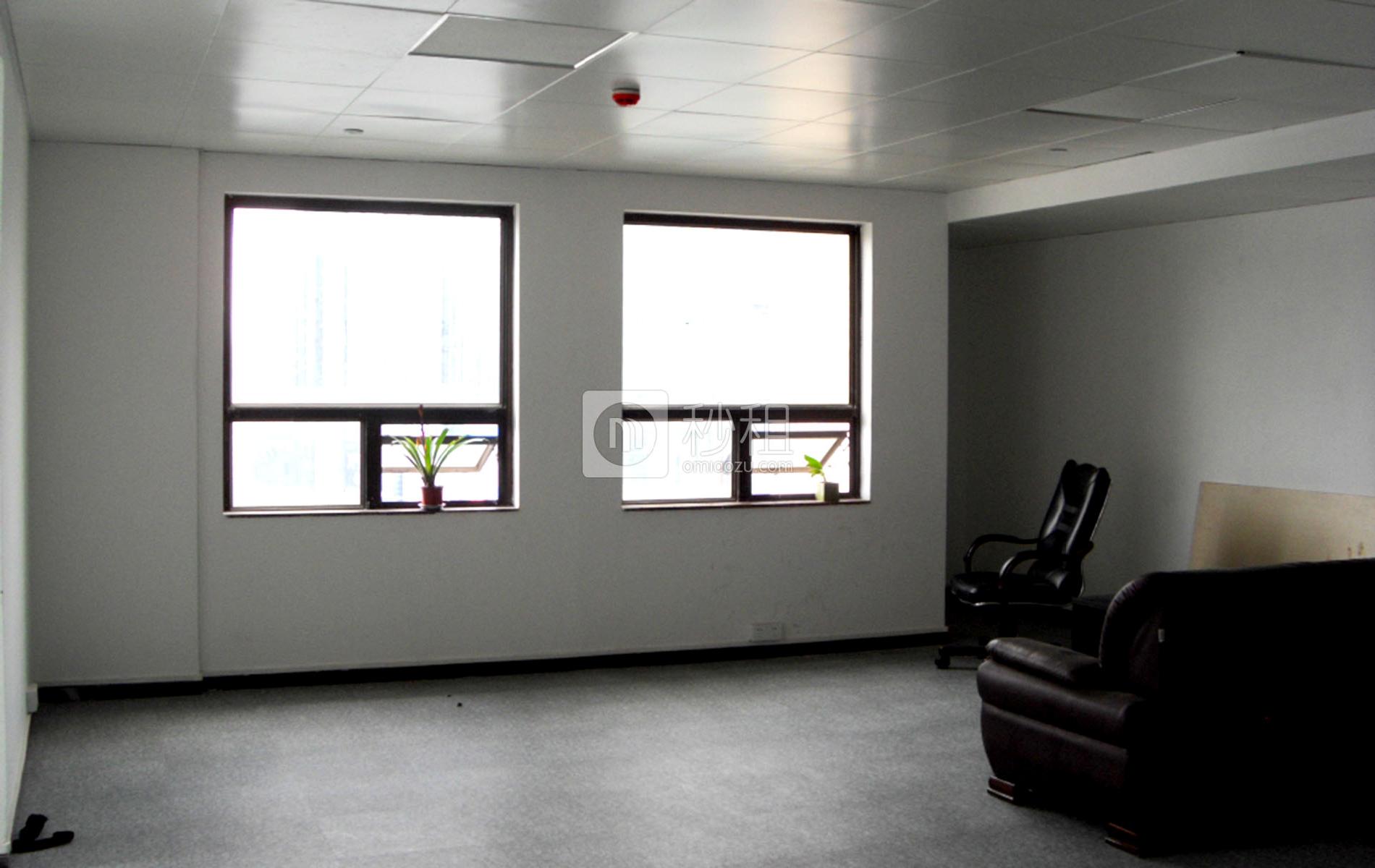 帝都大厦写字楼出租157平米简装办公室110元/m².月