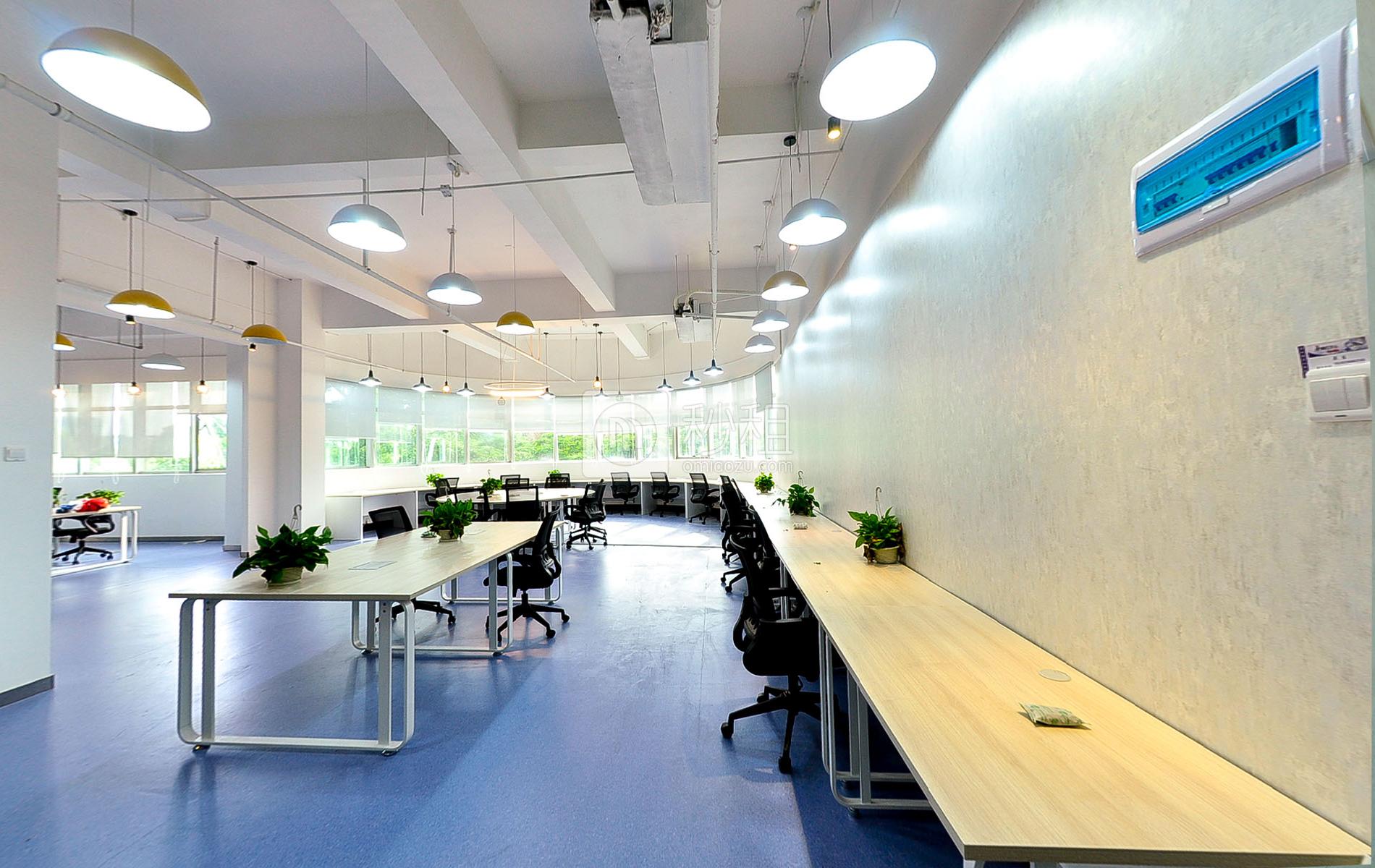 摩比大厦-蓝马智造园	写字楼出租240平米豪装办公室85元/m².月