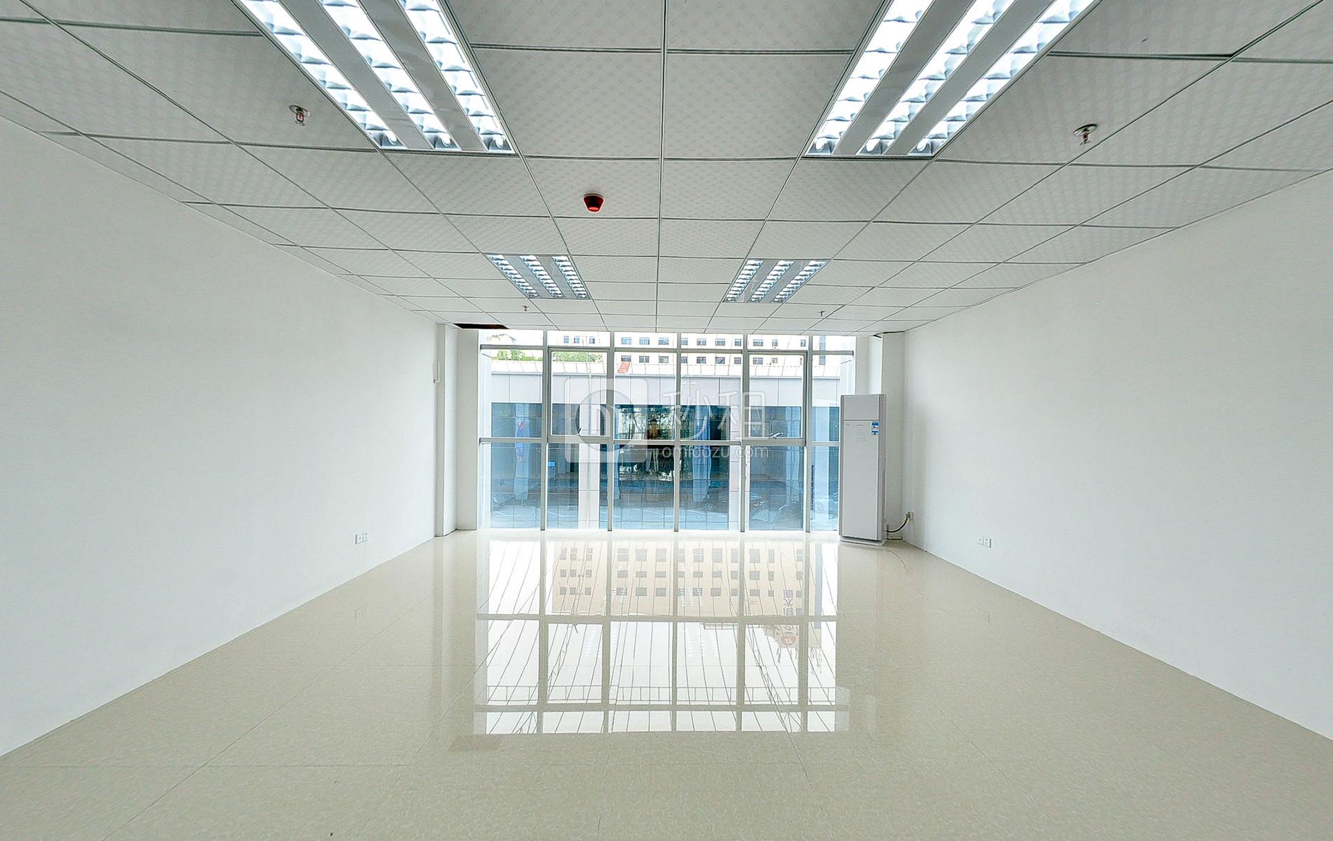 前海星空科技园写字楼出租175平米精装办公室85元/m².月