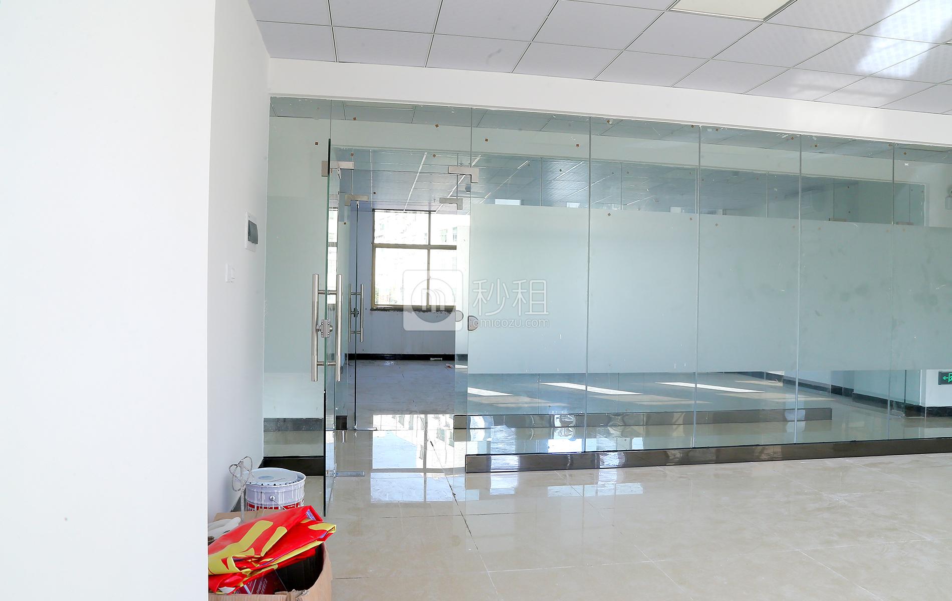龙海商务中心写字楼出租90平米精装办公室65元/m².月