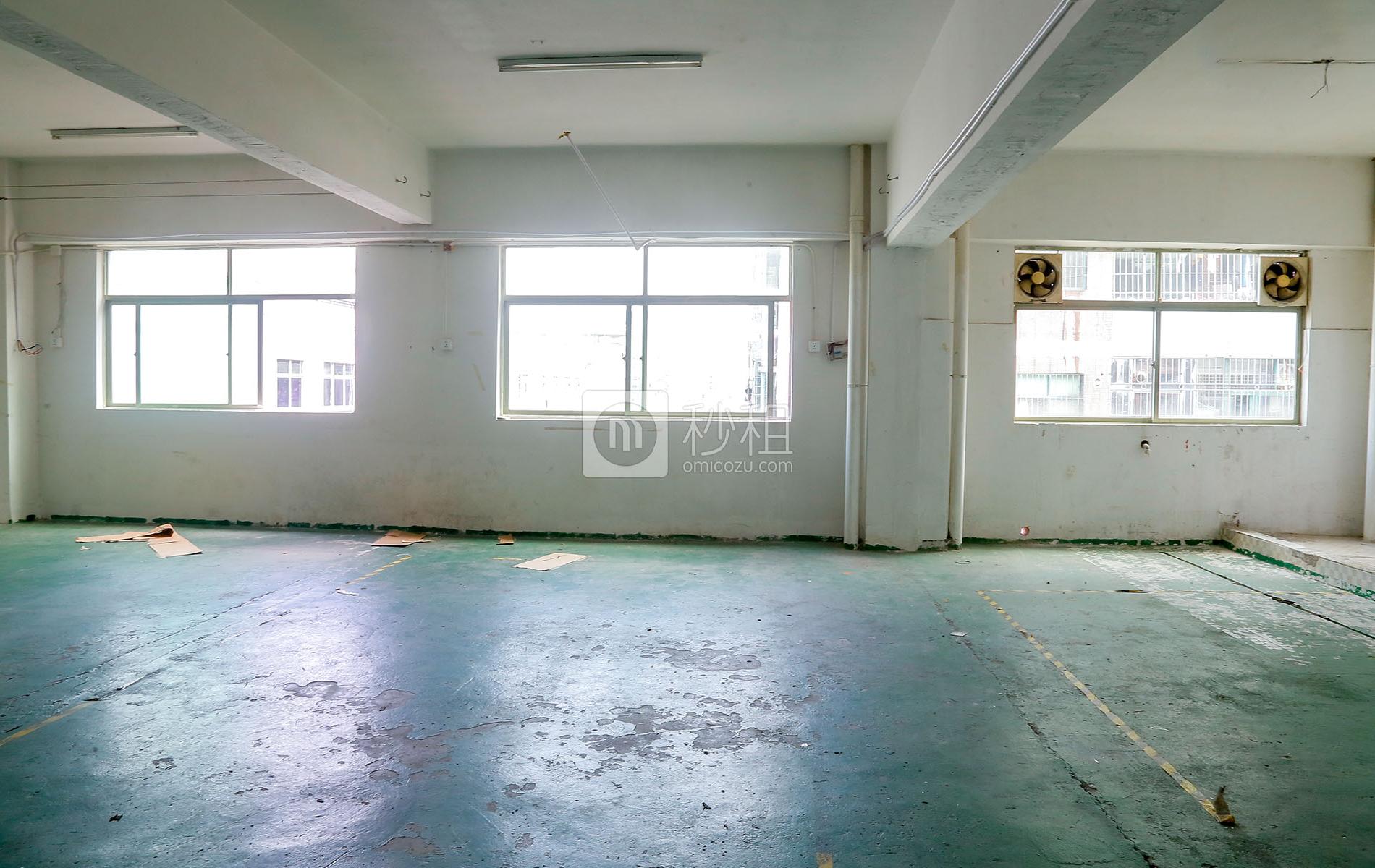 中泰科技园写字楼出租420平米简装办公室28元/m².月