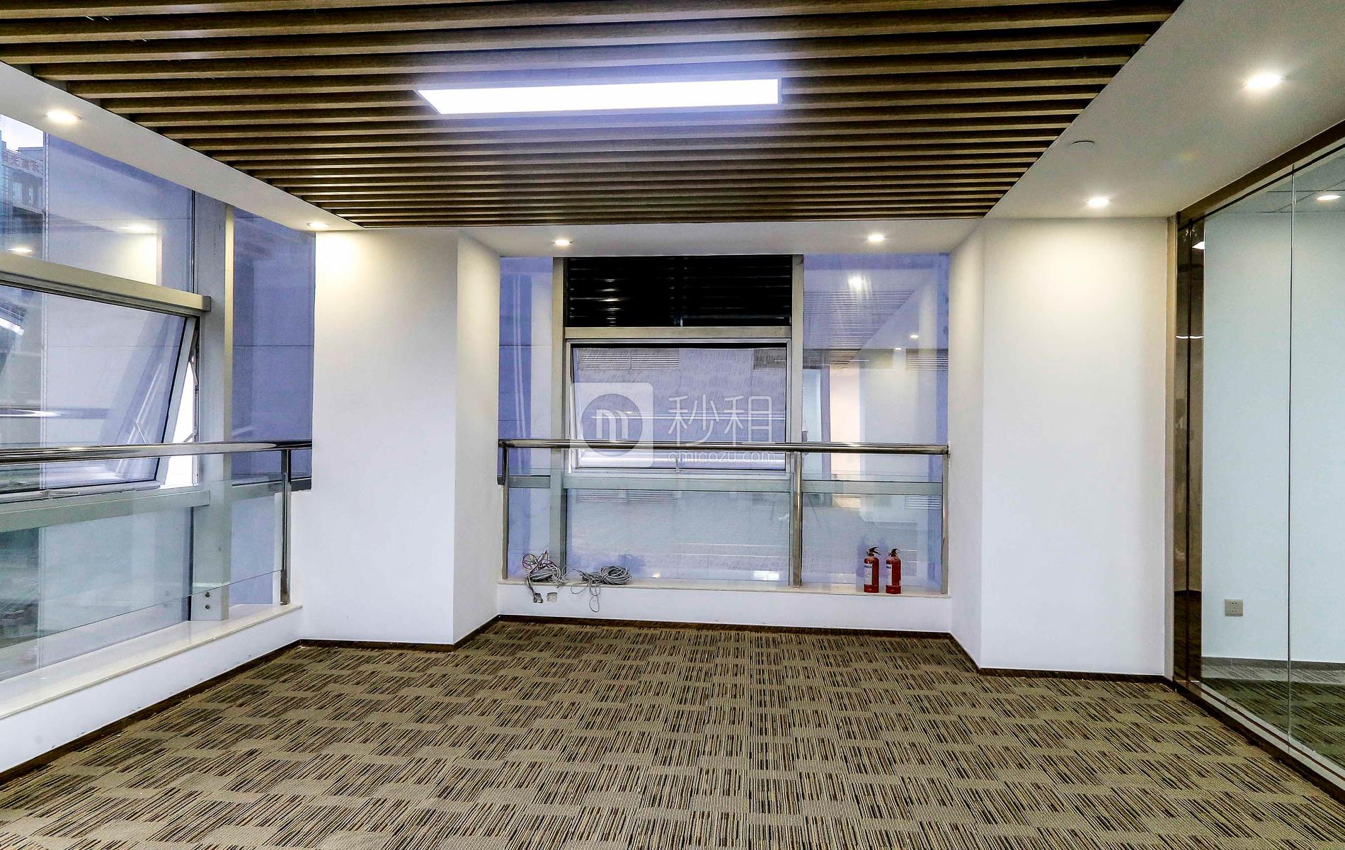 创建大厦（福田）写字楼出租183平米豪装办公室138元/m².月