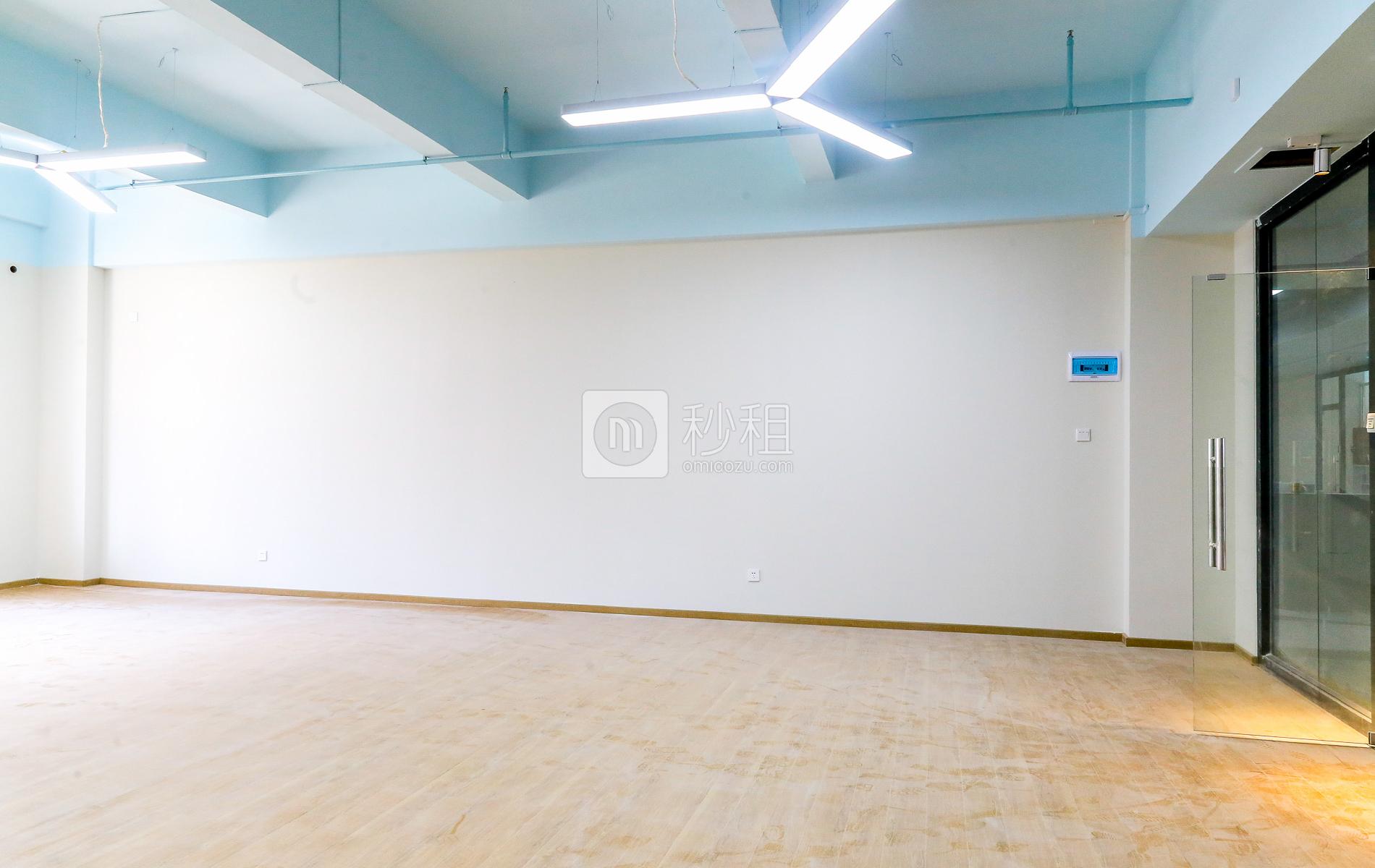潮loft创意产业园	写字楼出租98平米简装办公室35元/m².月