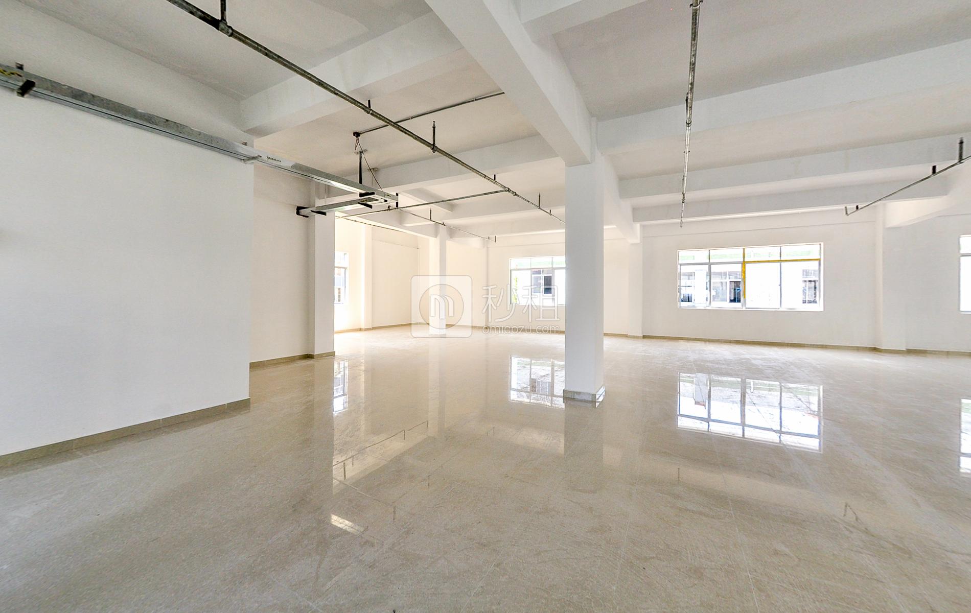 银华大厦写字楼出租124平米简装办公室60元/m².月