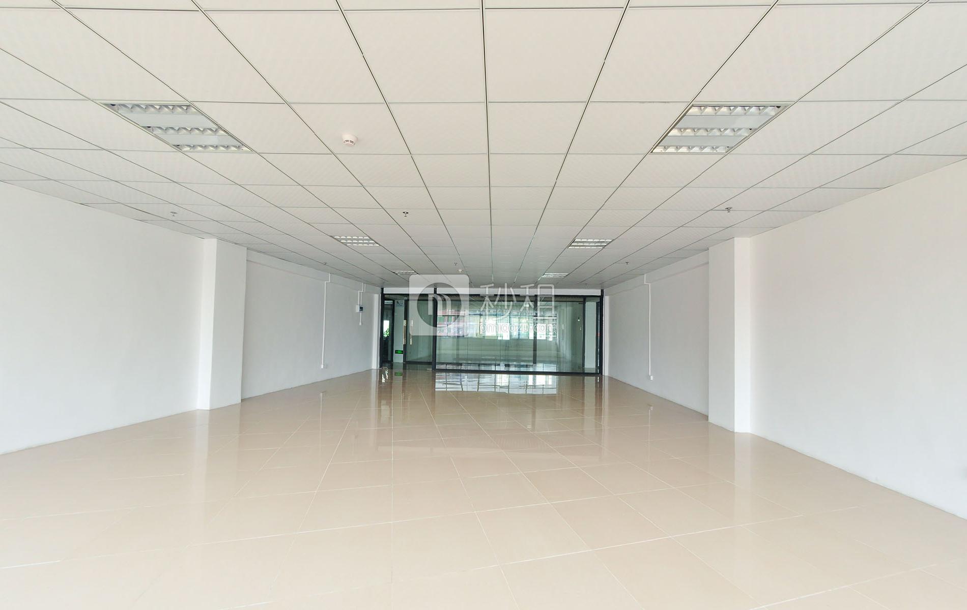 五和商业广场写字楼出租150平米简装办公室65元/m².月