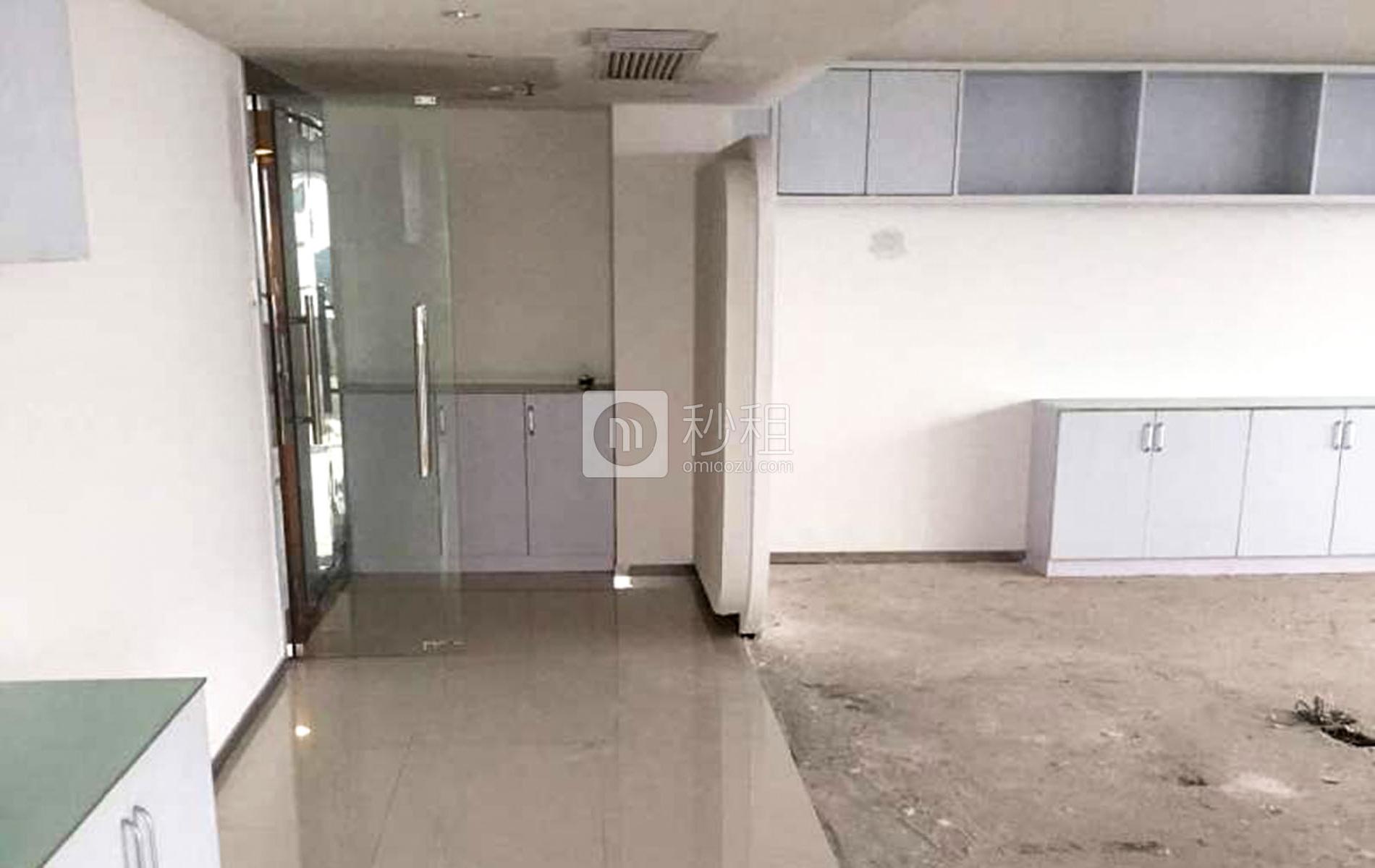 江湾商业中心写字楼出租154平米毛坯办公室130元/m².月
