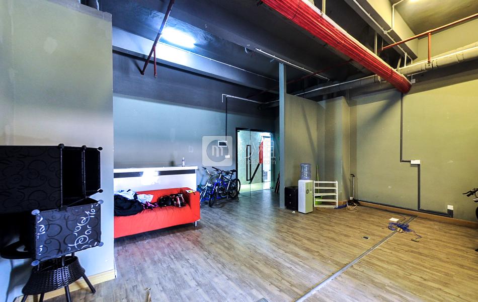 宗泰未來城寫字樓出租216平米精裝辦公室60元/m2.月