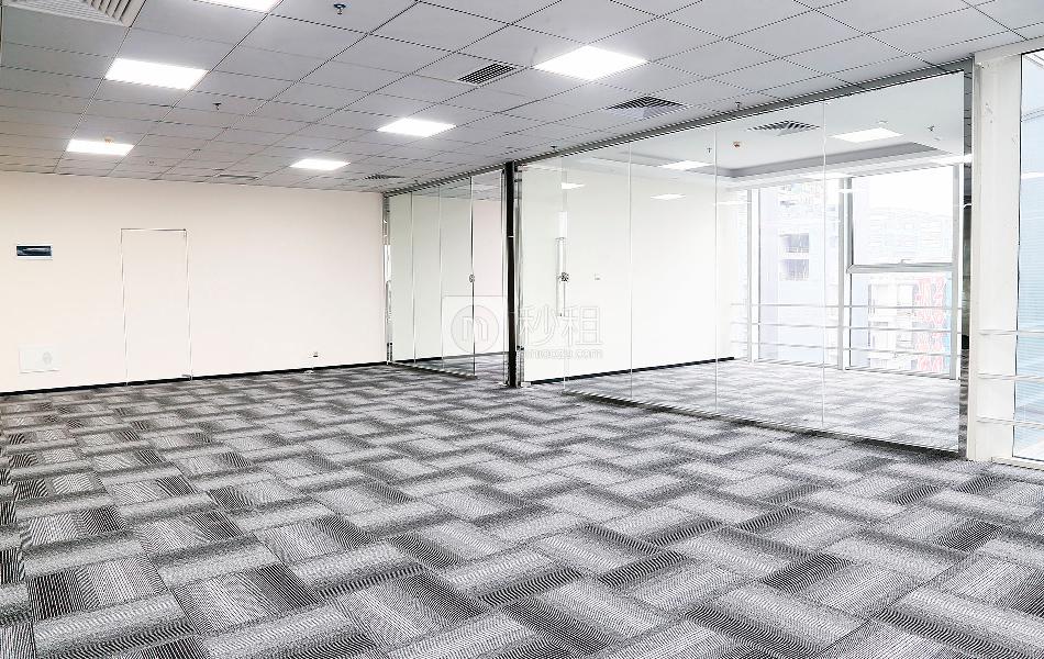 星河WORLD（一期）写字楼出租380平米精装办公室130元/m².月