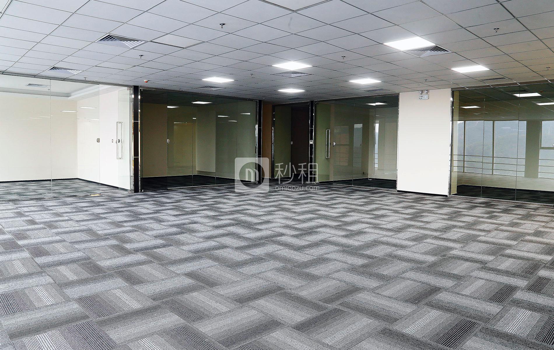 星河WORLD（一期）写字楼出租410平米精装办公室130元/m².月