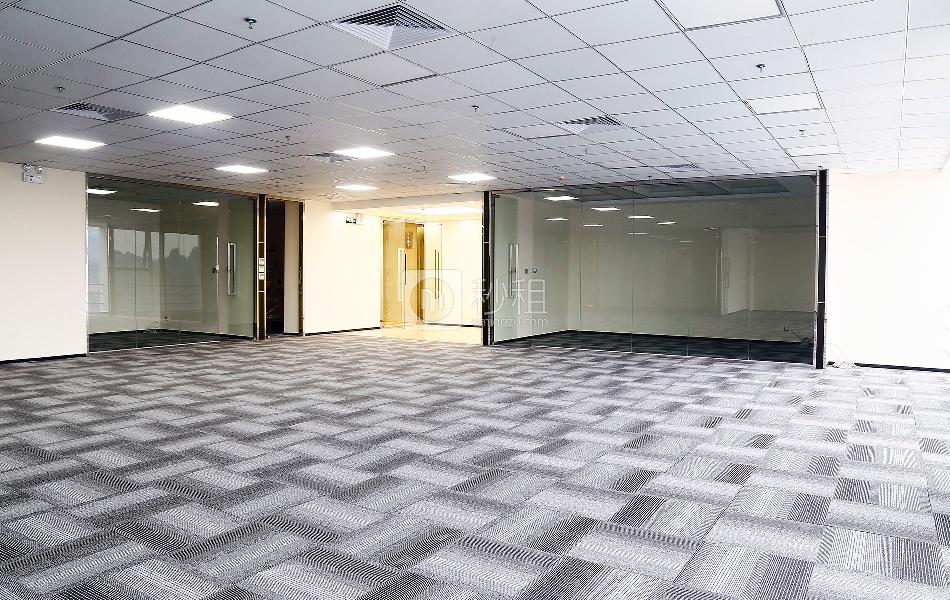 星河WORLD（一期）写字楼出租430平米精装办公室130元/m².月